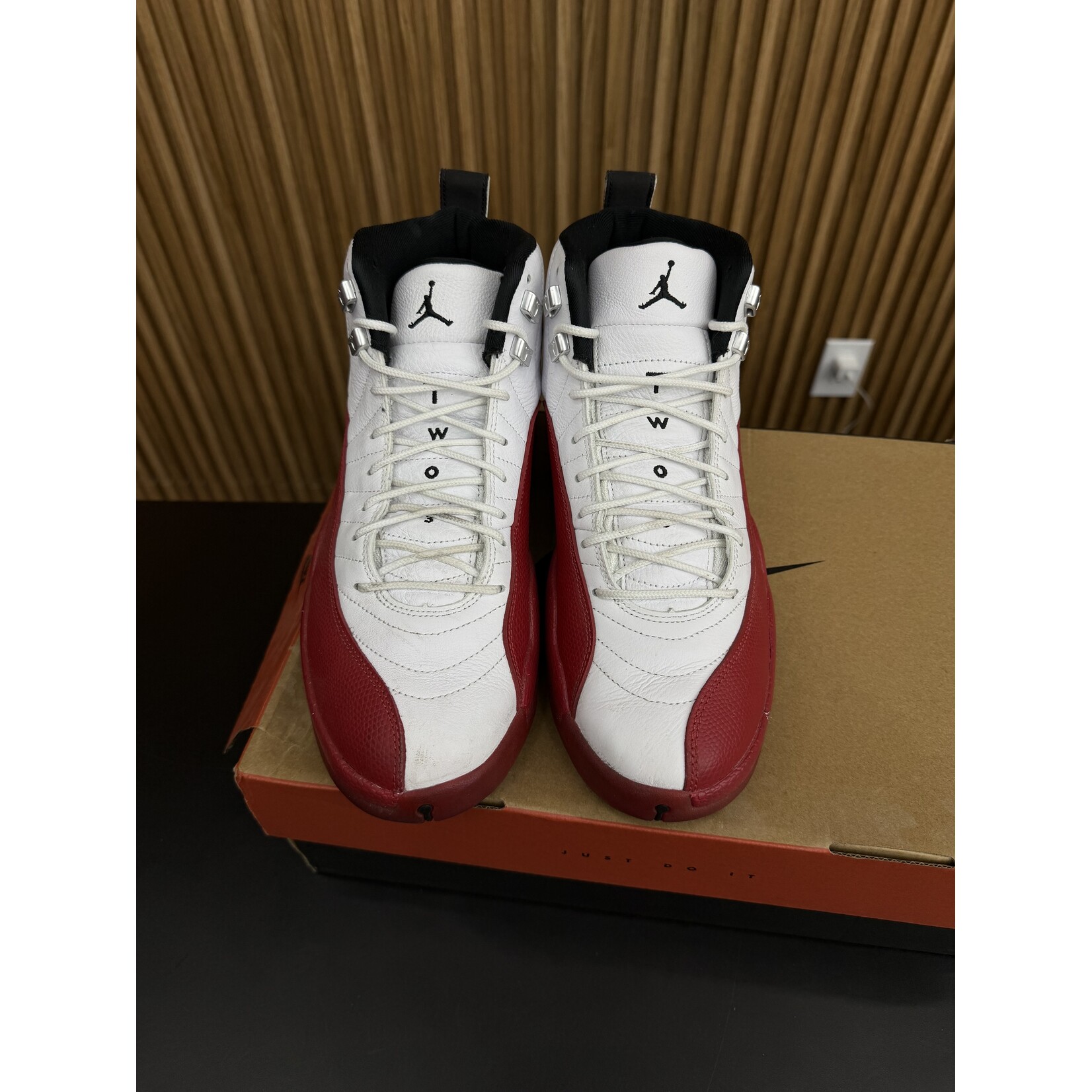 Jordan Jordan 12 Retro Cherry (2023) Size 11, PREOWNED