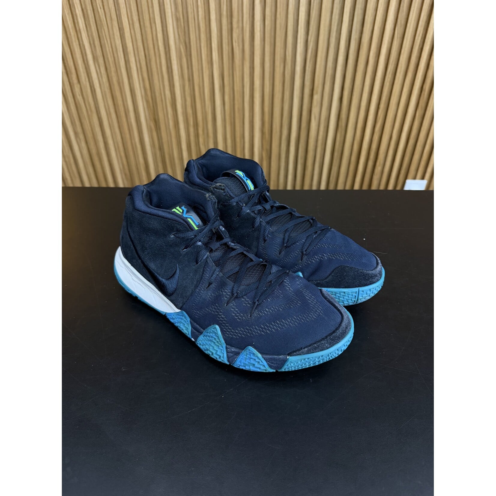 Nike Nike Kyrie 4 Dark Obsidian Think Twice Size 10.5, PREOWNED