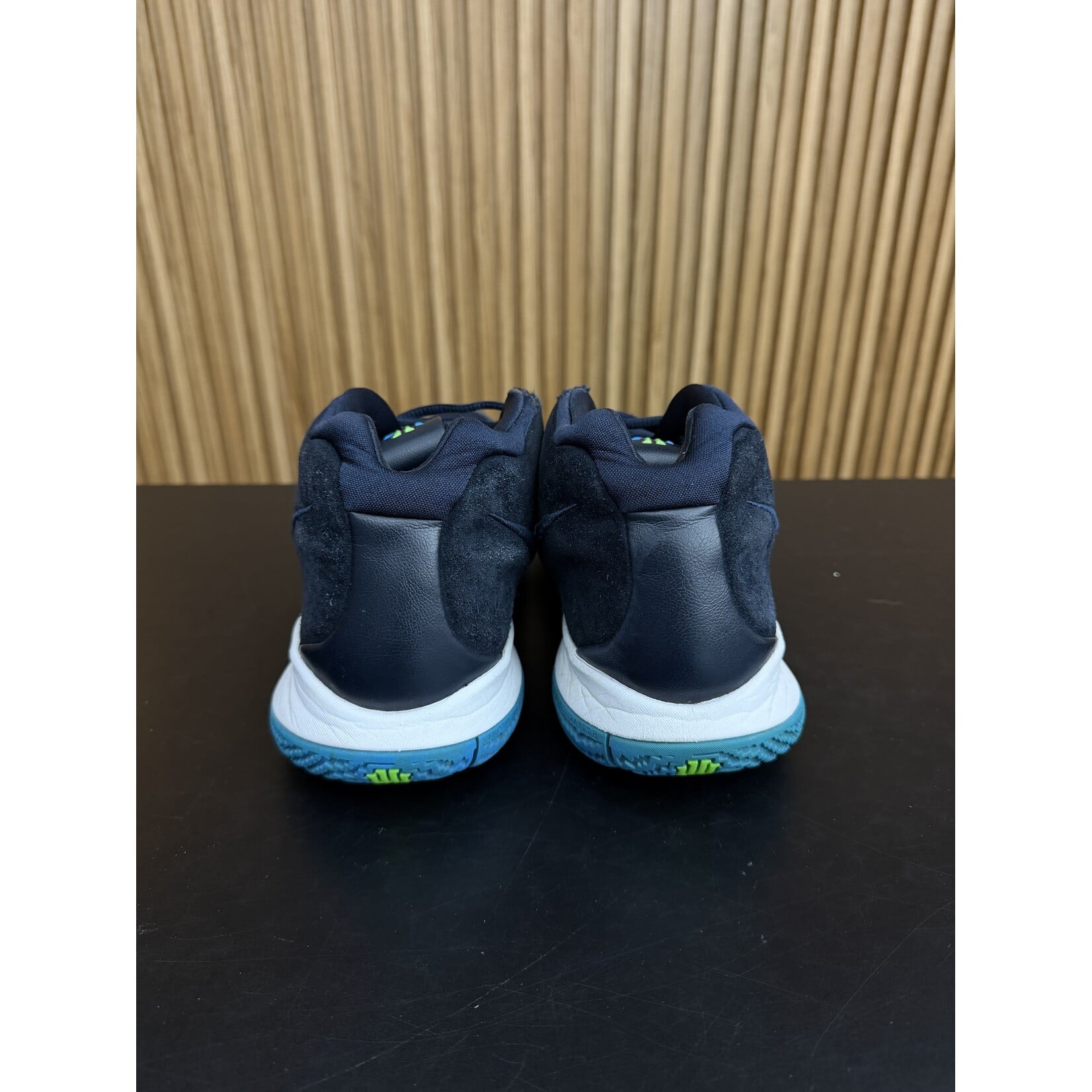 Nike Nike Kyrie 4 Dark Obsidian Think Twice Size 10.5, PREOWNED