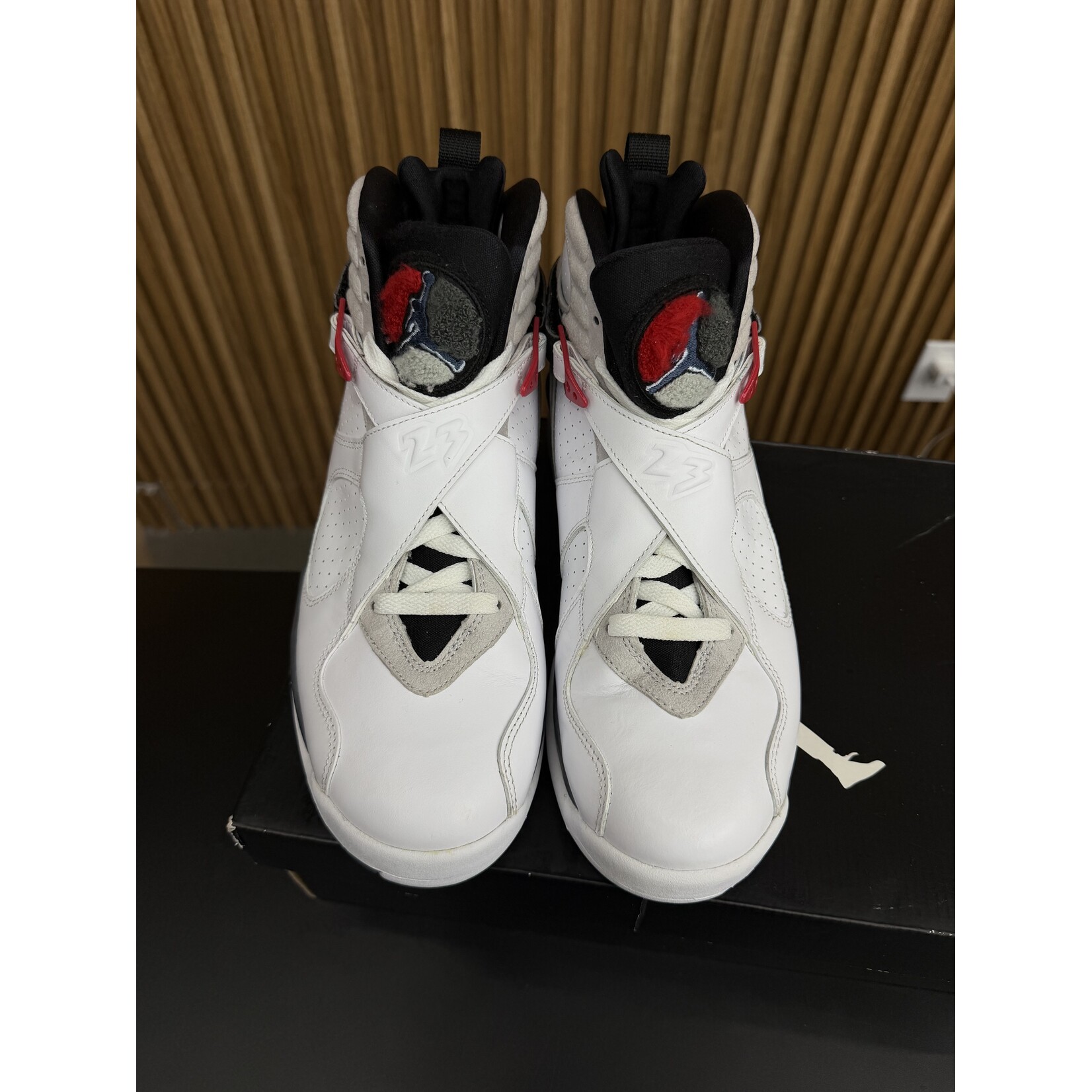 Jordan Jordan 8 Retro Bugs Bunny (2013) Size 9, PREOWNED