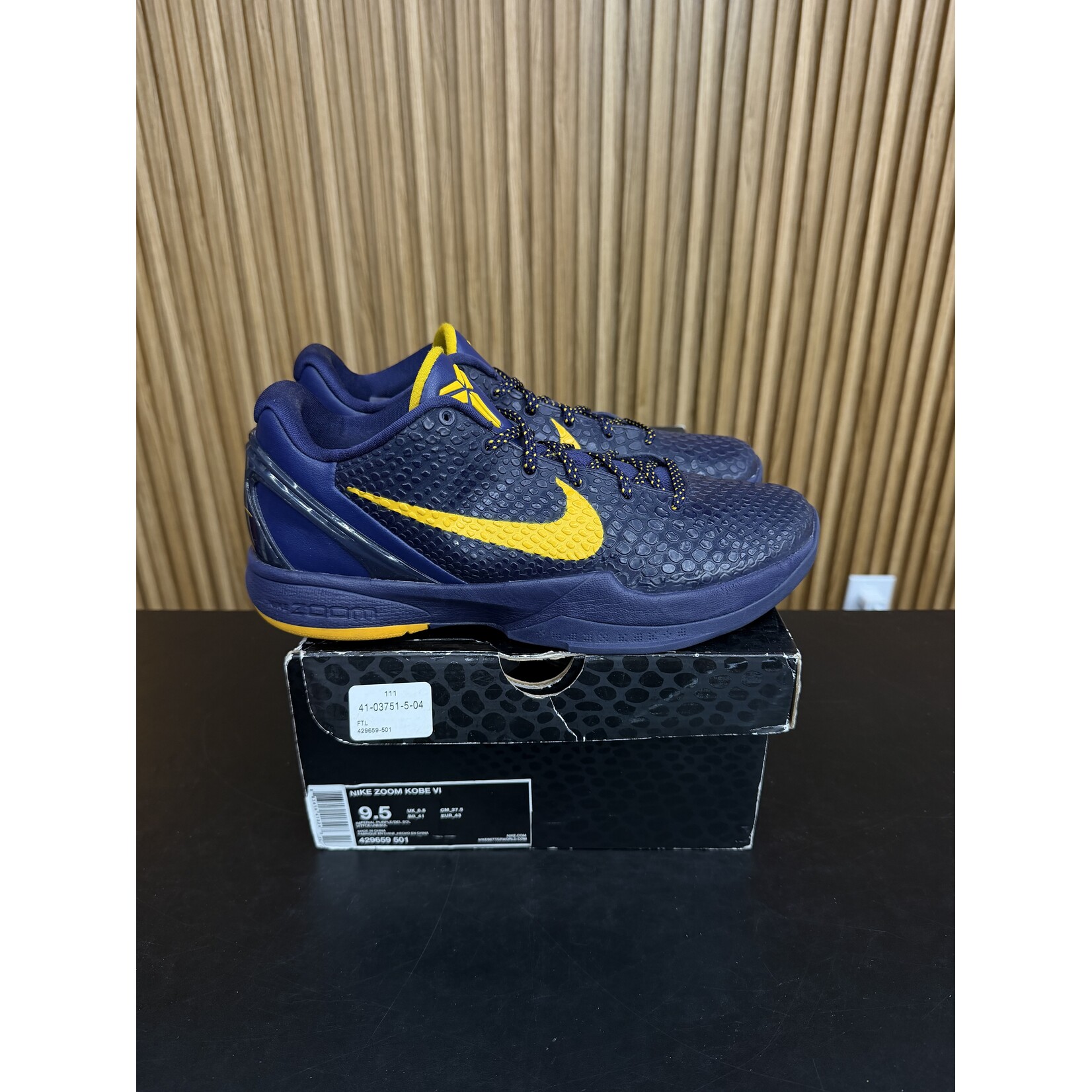 Nike Nike Kobe 6 Imperial Purple Size 9.5, PREOWNED MISSING LEFT INSOLE