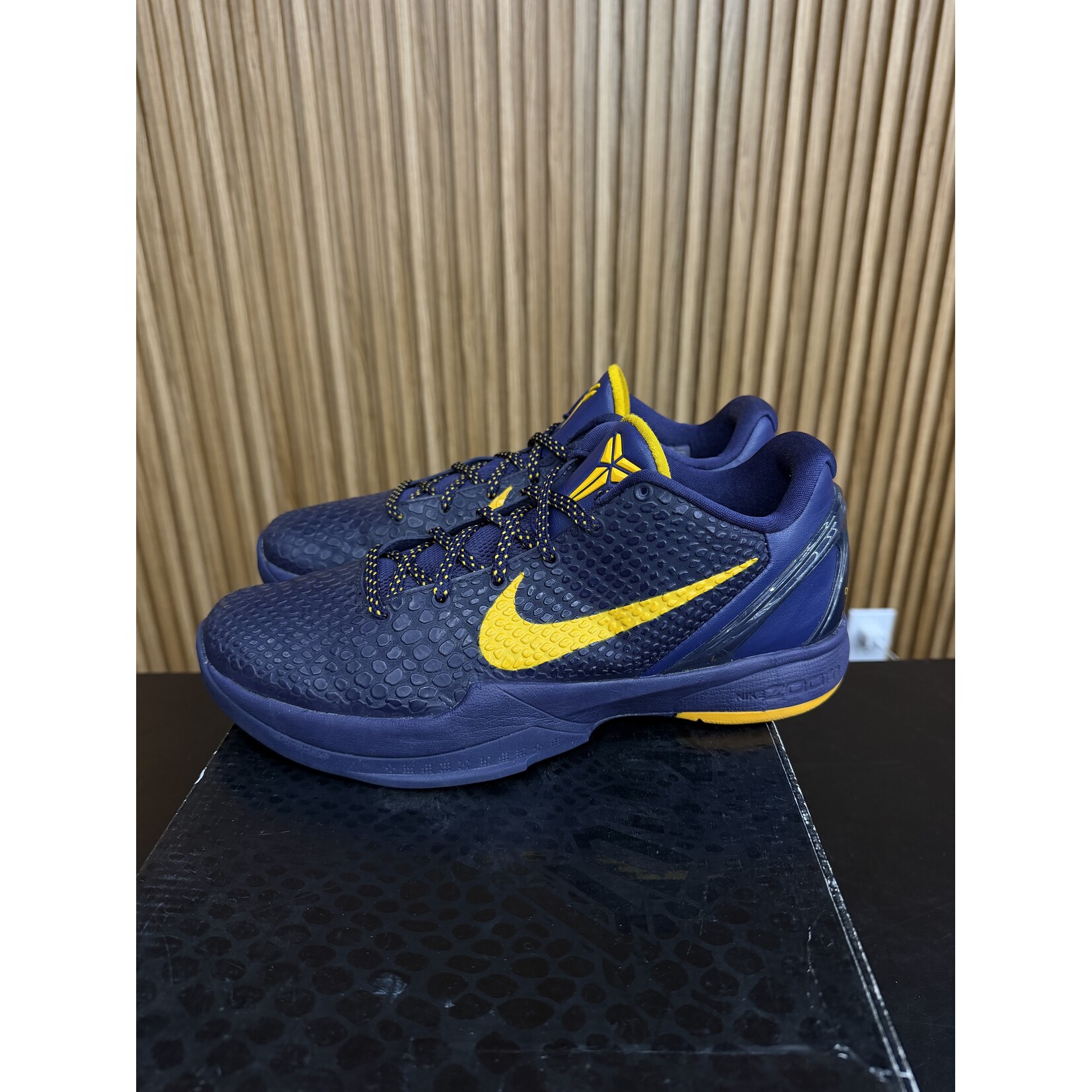 Nike Nike Kobe 6 Imperial Purple Size 9.5, PREOWNED MISSING LEFT INSOLE