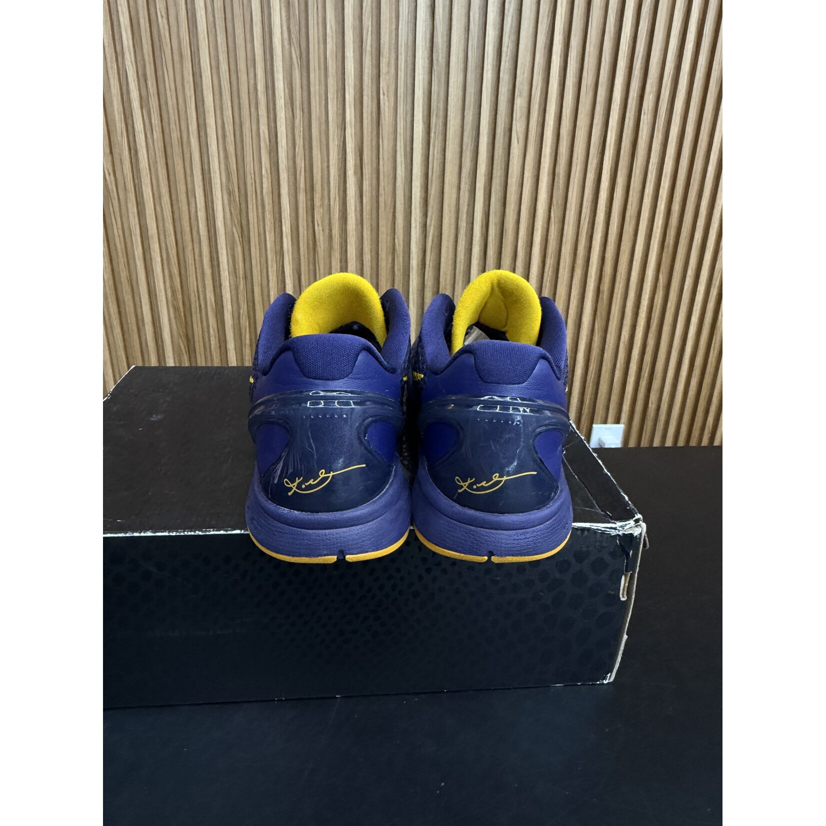 Nike Nike Kobe 6 Imperial Purple Size 9.5, PREOWNED MISSING LEFT INSOLE