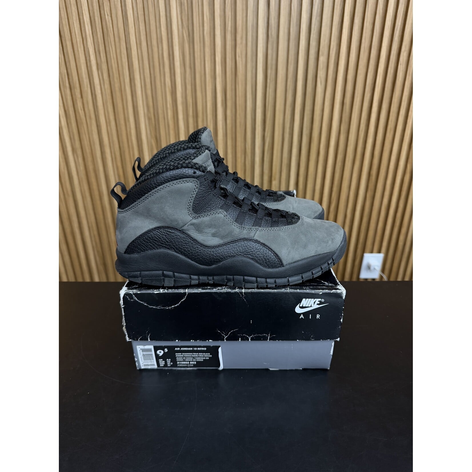 Jordan Jordan 10 Retro Shadow (2018) Size 9.5, PREOWNED*