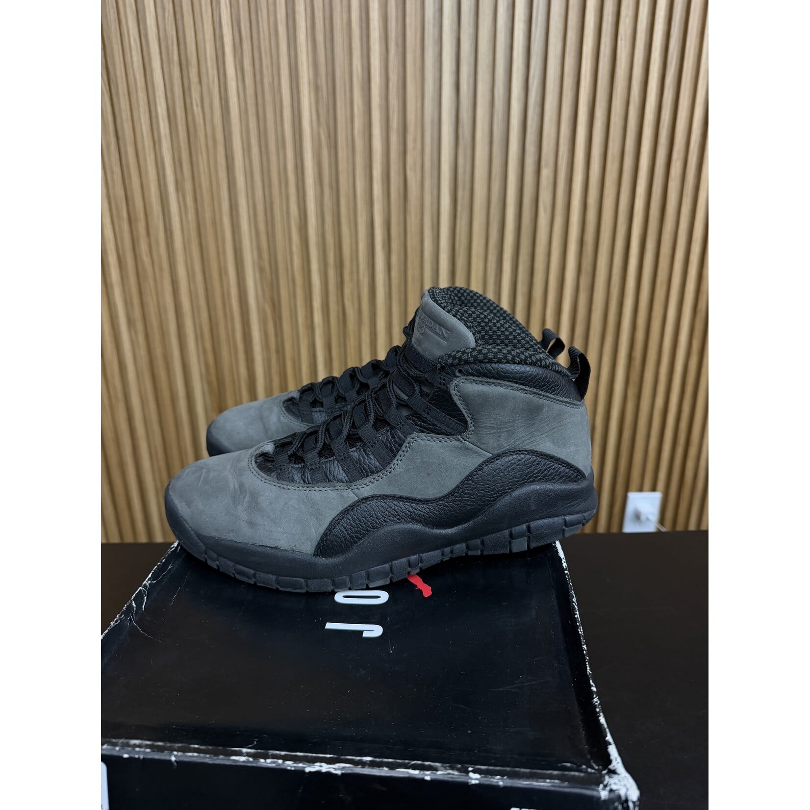 Jordan Jordan 10 Retro Shadow (2018) Size 9.5, PREOWNED*