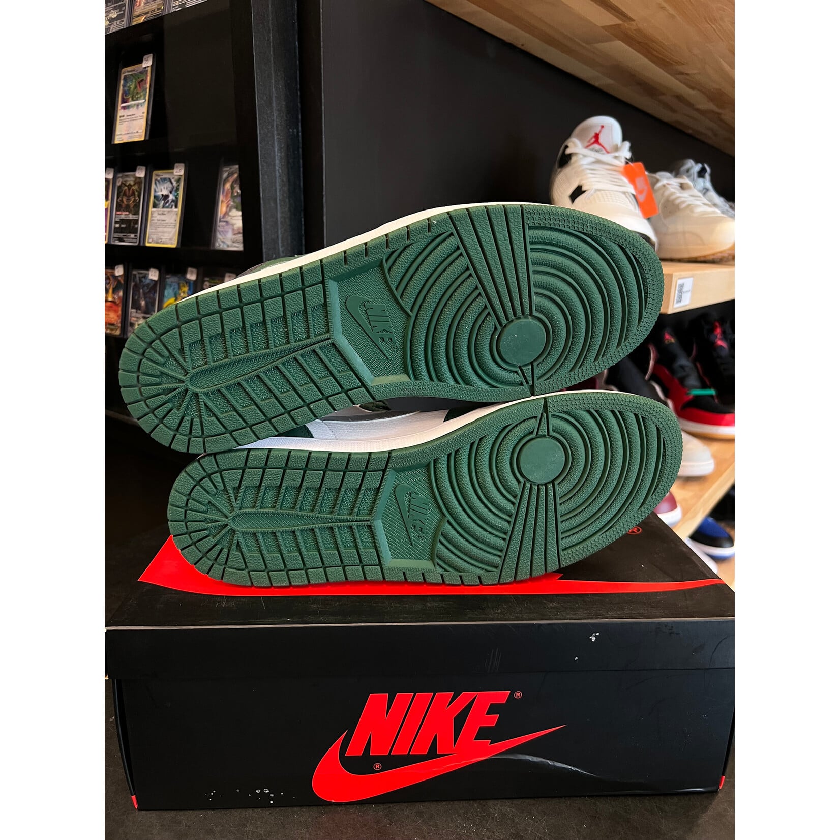 Jordan Jordan 1 Retro High OG Gorge Green Size 13, PREOWNED*