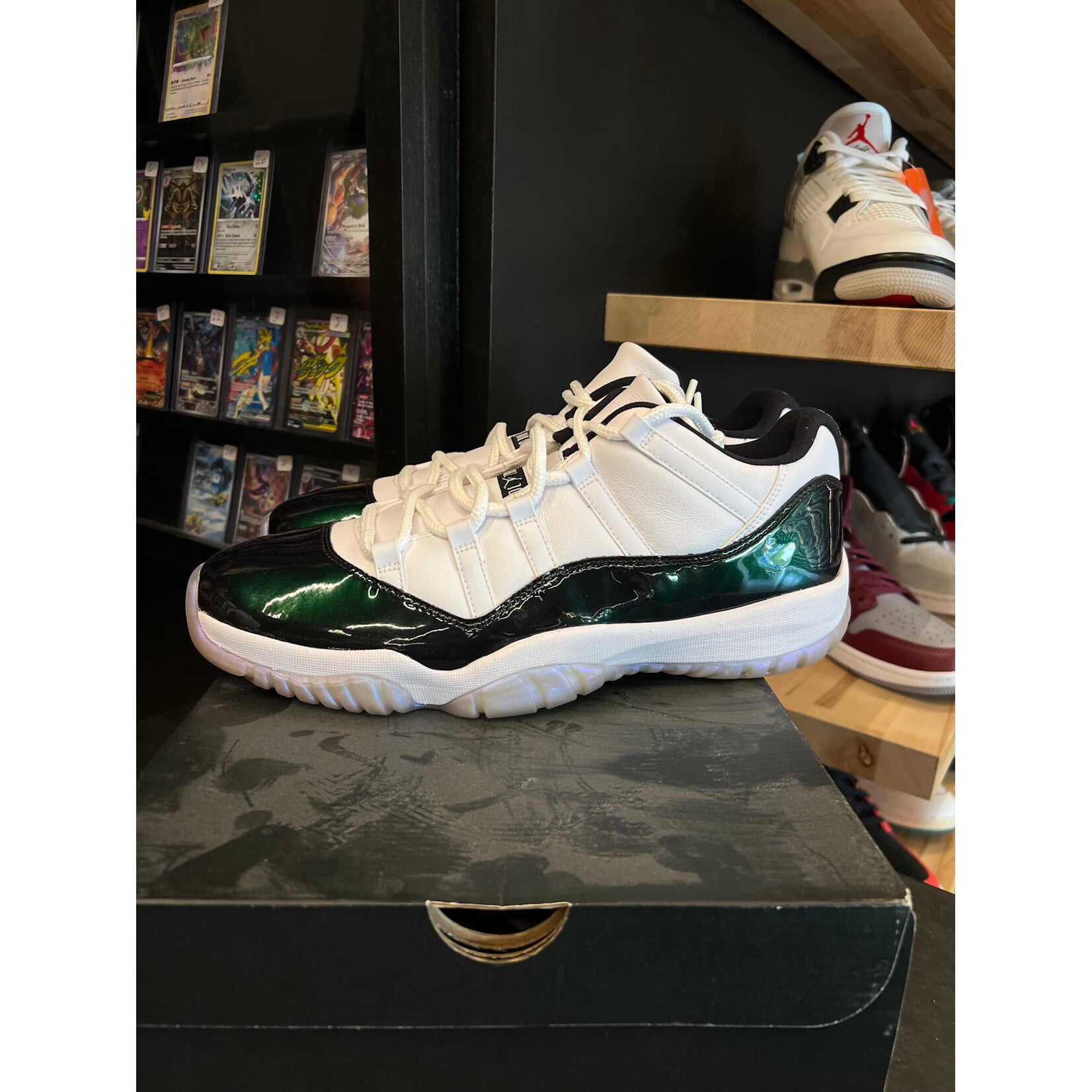 Jordan Jordan 11 Retro Low Iridescent Size 13, PREOWNED*