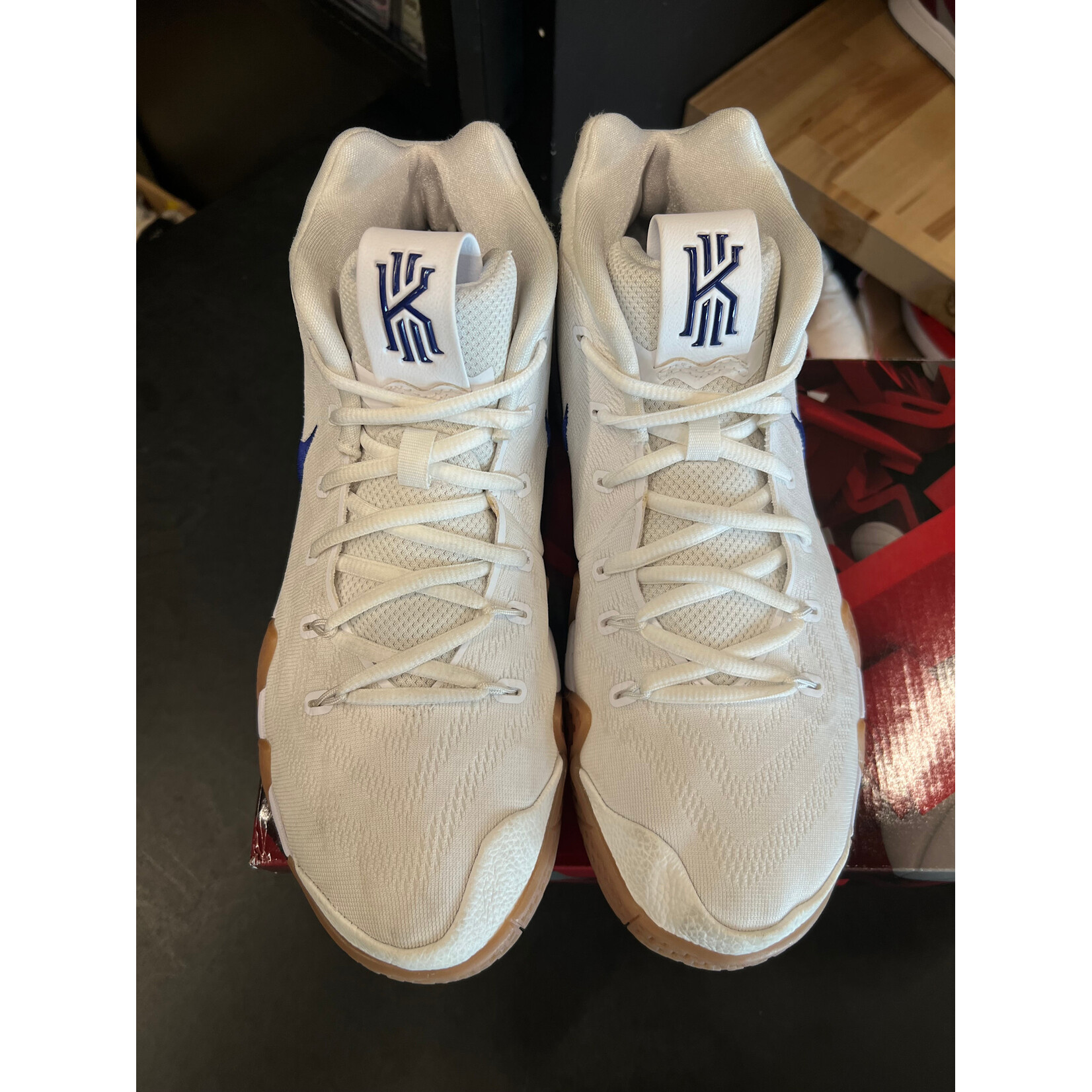 Nike Nike Kyrie 4 Uncle Drew Size 10, PREOWNED