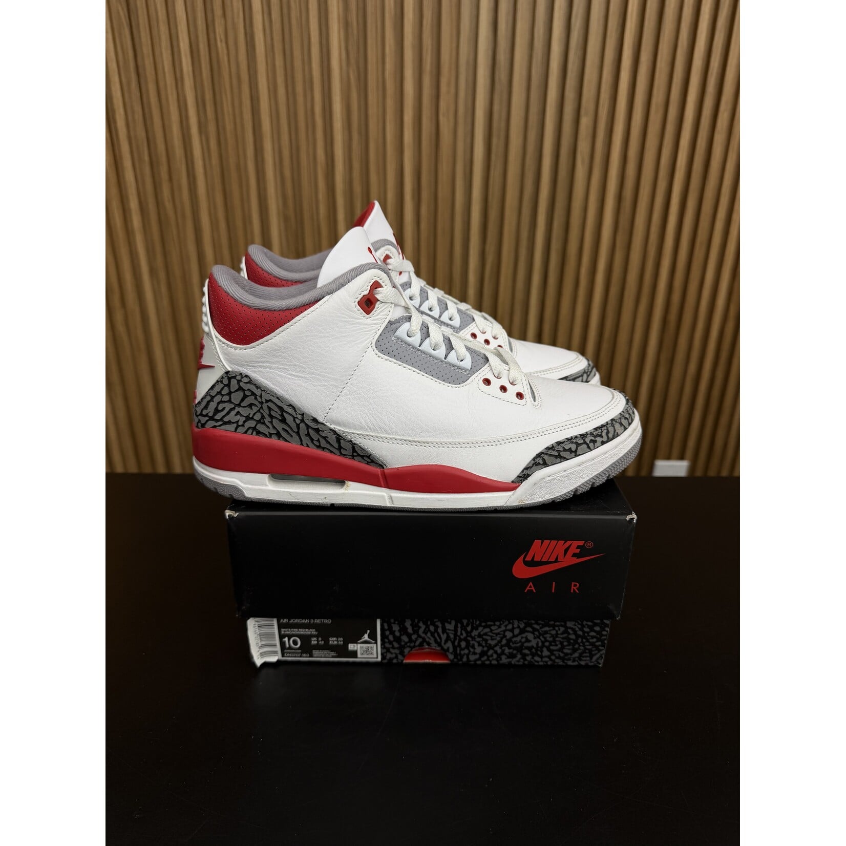 Jordan Jordan 3 Retro Fire Red (2022) Size 10, PREOWNED*