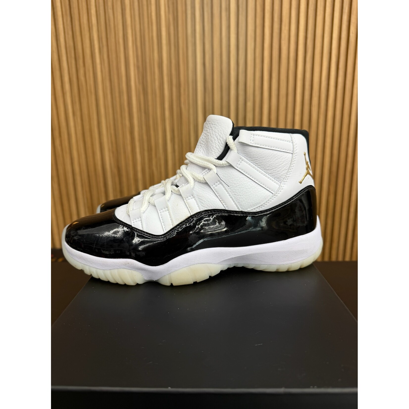 Jordan Jordan 11 Retro DMP Gratitude (2023) Size 8.5, PREOWNED