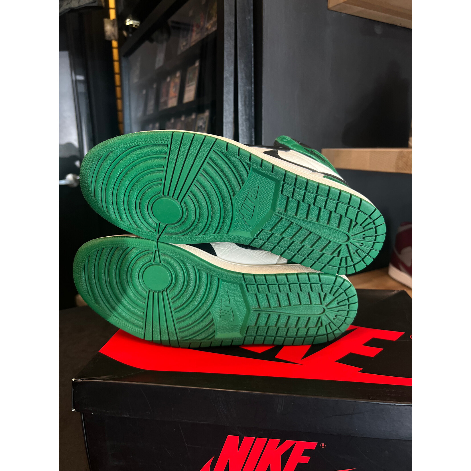 Jordan Jordan 1 Retro High Pine Green Size 10.5, PREOWNED