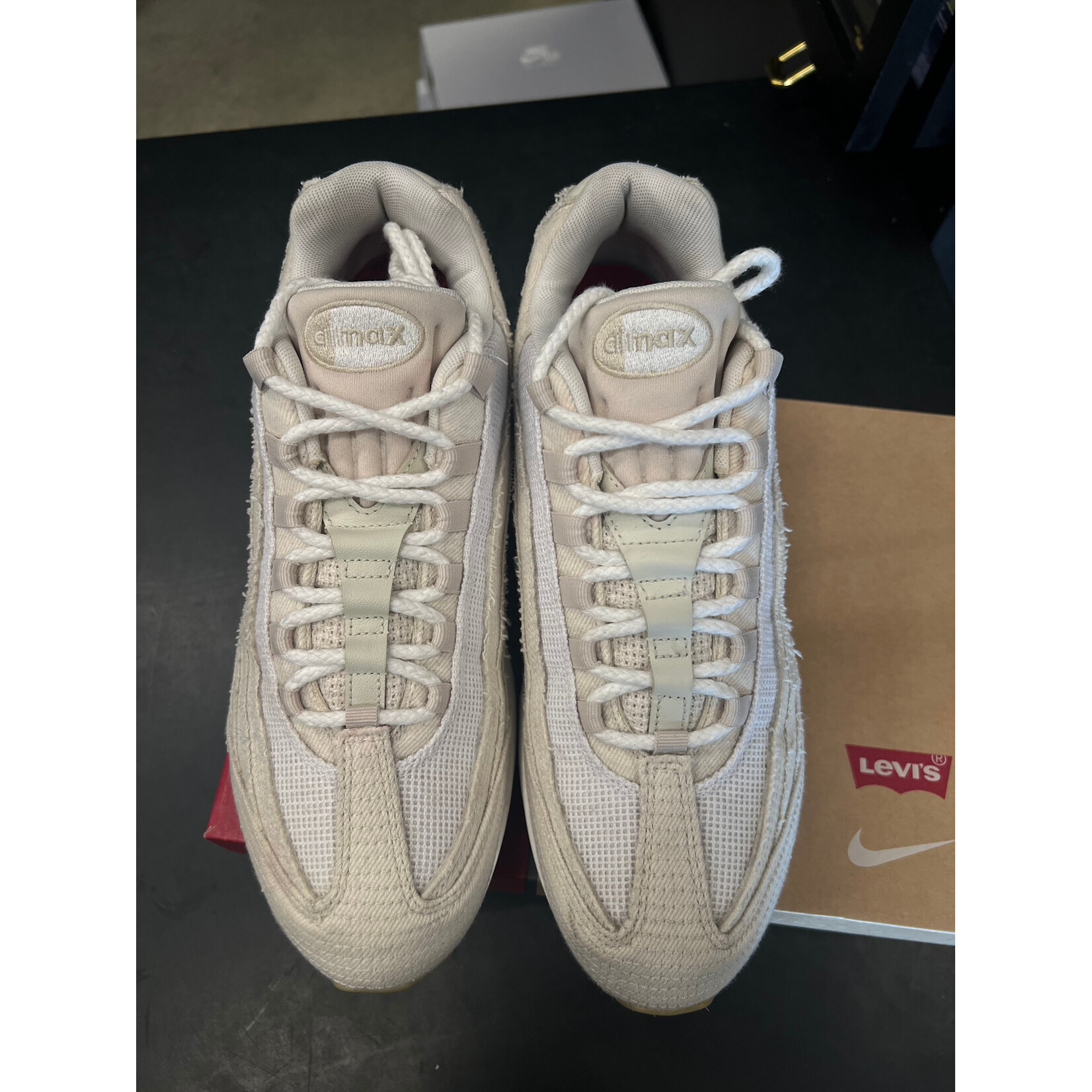 Nike Nike Air Max 95 OG Levi's Light Orewood Brown Size 10.5, PREOWNED