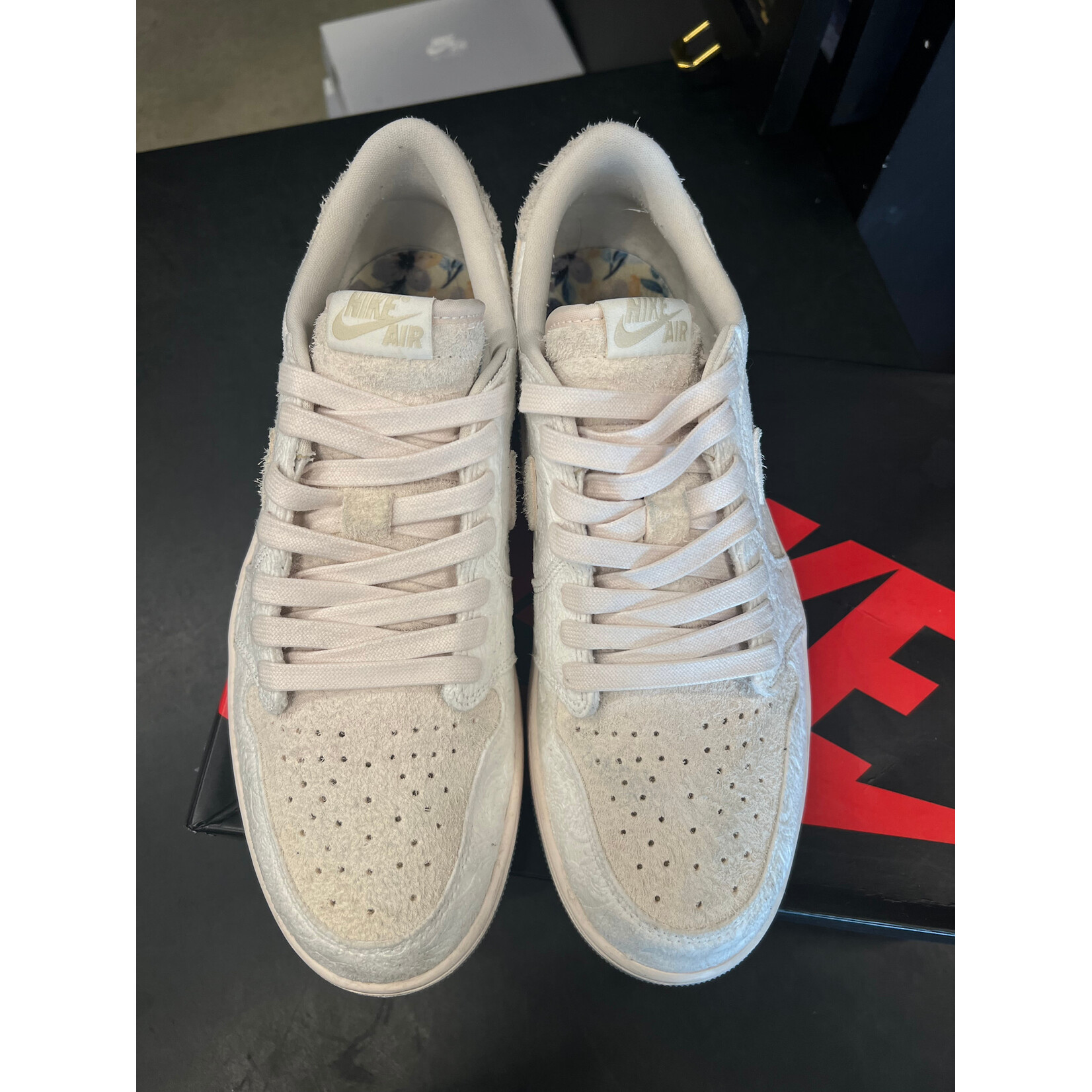 Jordan Jordan 1 Retro Low OG Chris Paul Size 11, PREOWNED