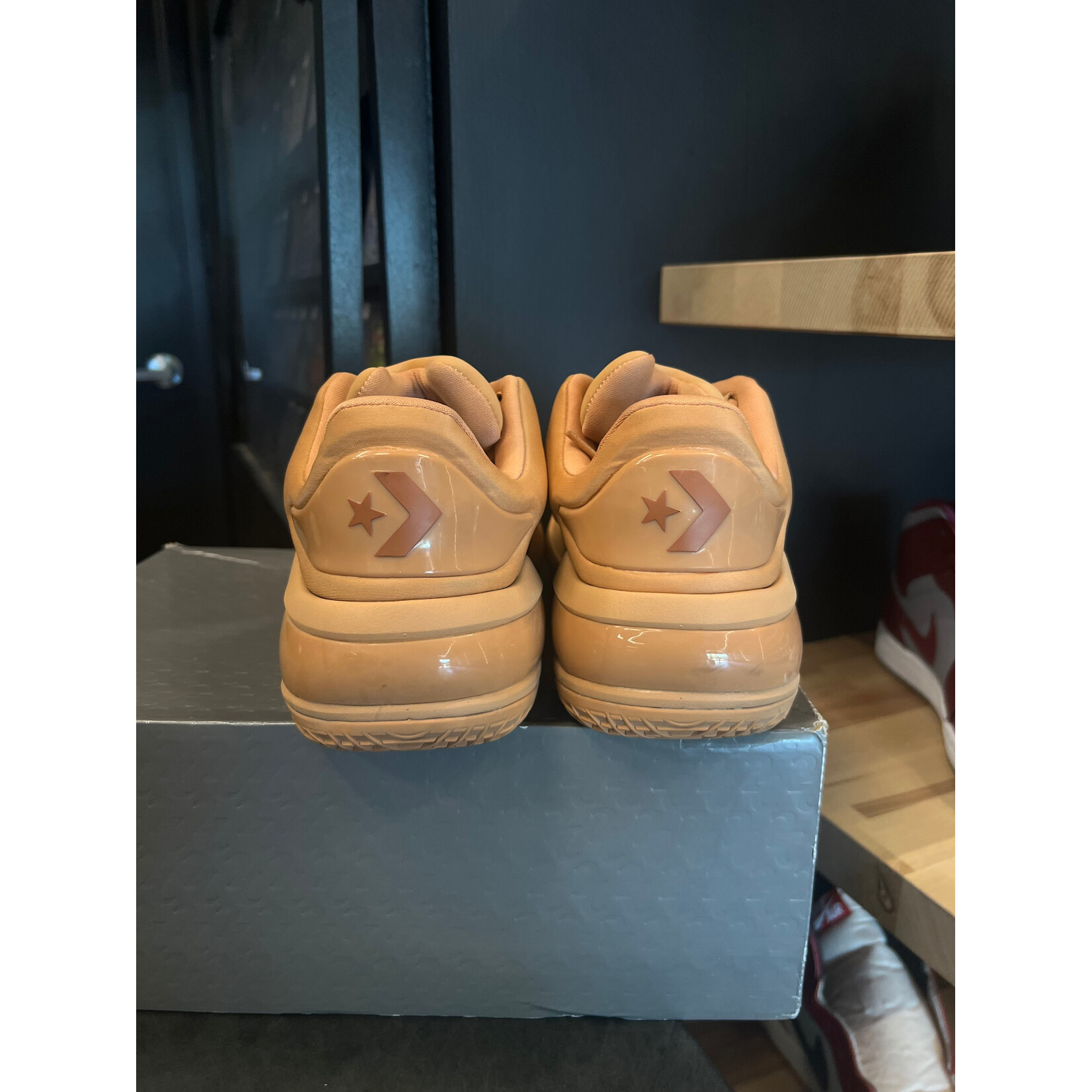 Converse Converse SHAI 001 Hail Clay Size 9.5, PREOWNED
