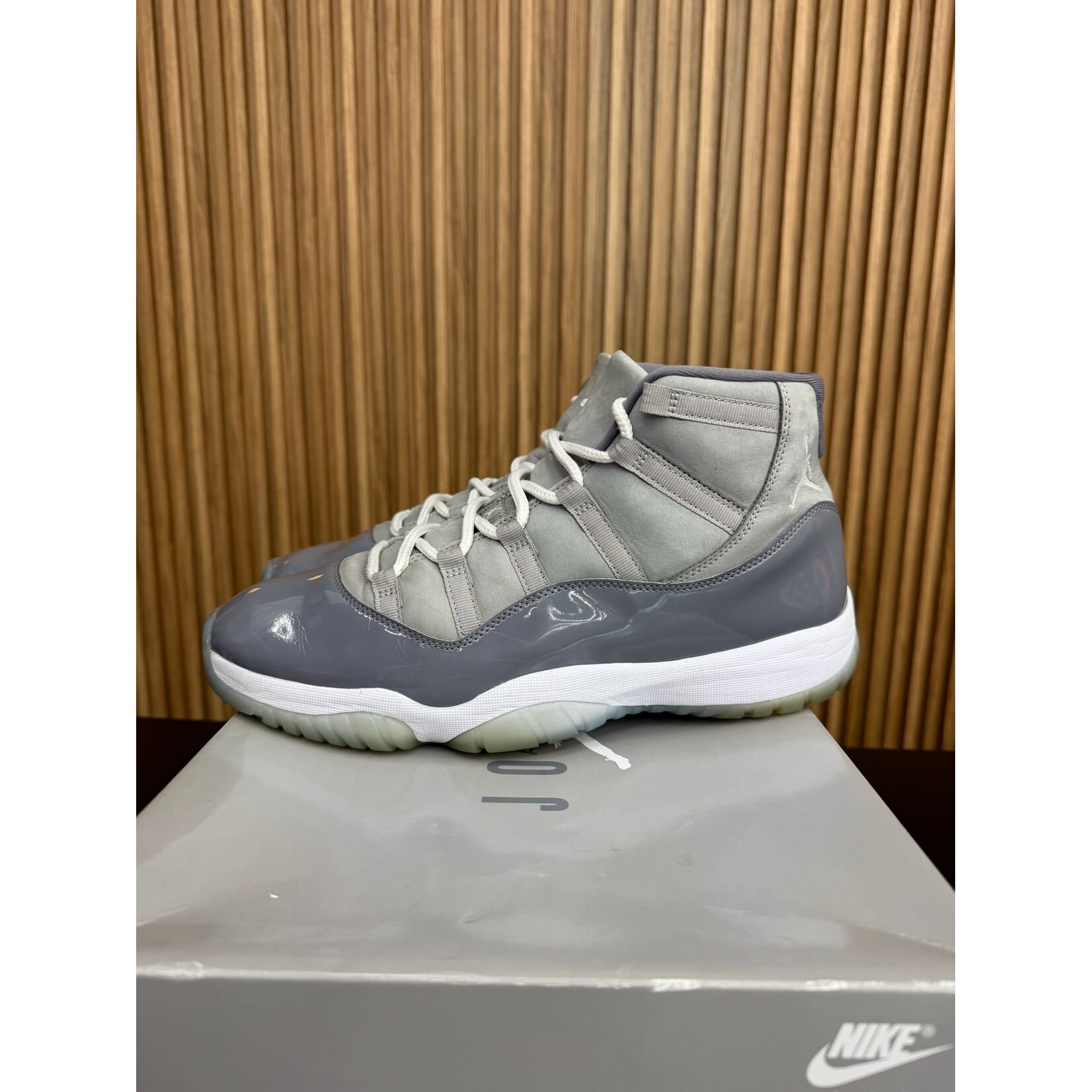 Jordan Jordan 11 Retro Cool Grey (2021) Size 13, PREOWNED