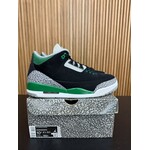 Jordan Jordan 3 Retro Pine Green Size 10.5, PREOWNED*