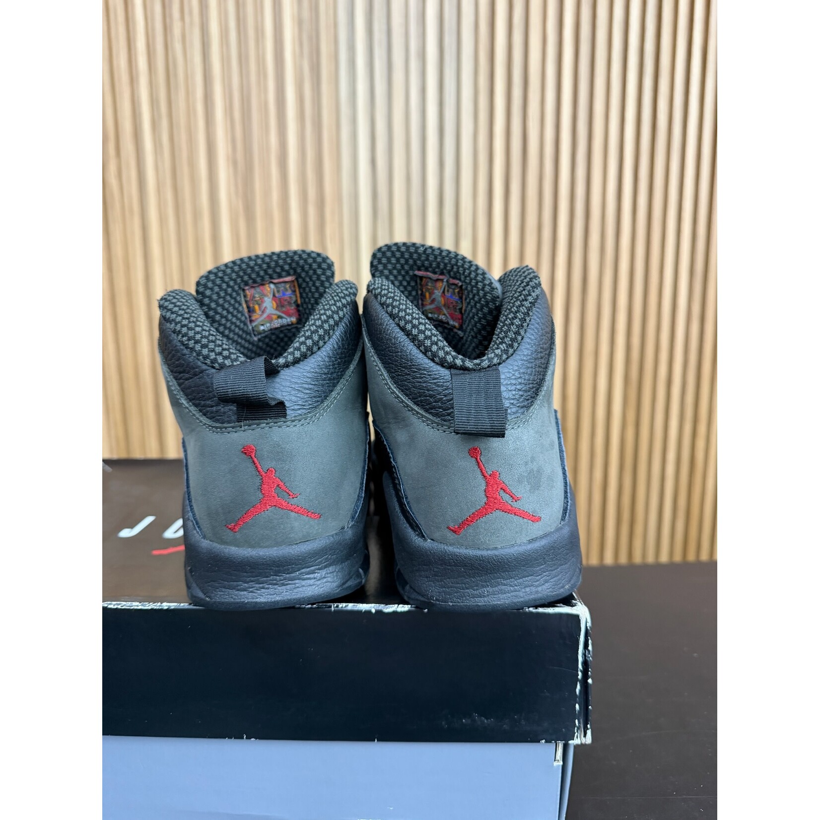 Jordan Jordan 10 Retro Shadow (2018) Size 10.5, PREOWNED*