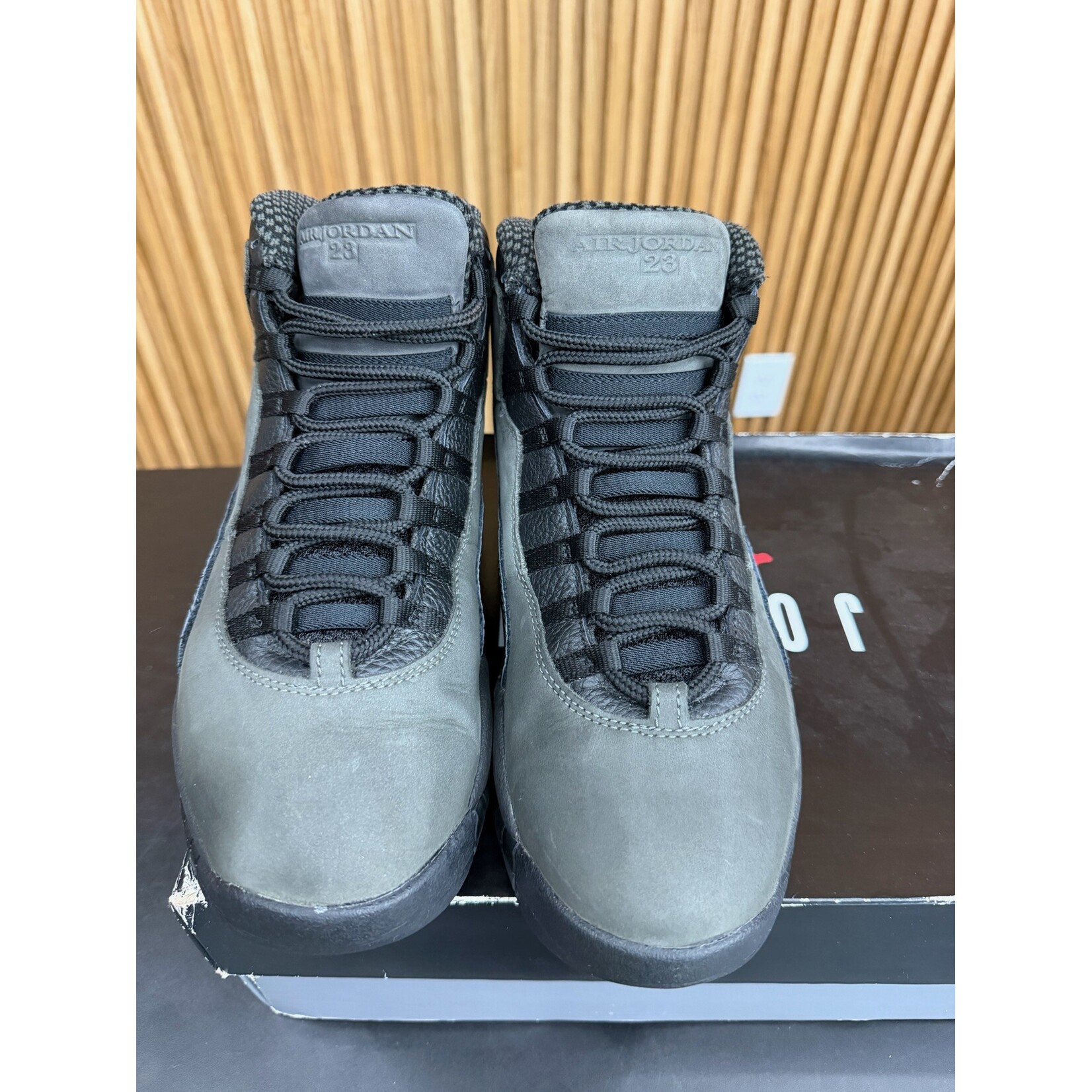 Jordan Jordan 10 Retro Shadow (2018) Size 10.5, PREOWNED*