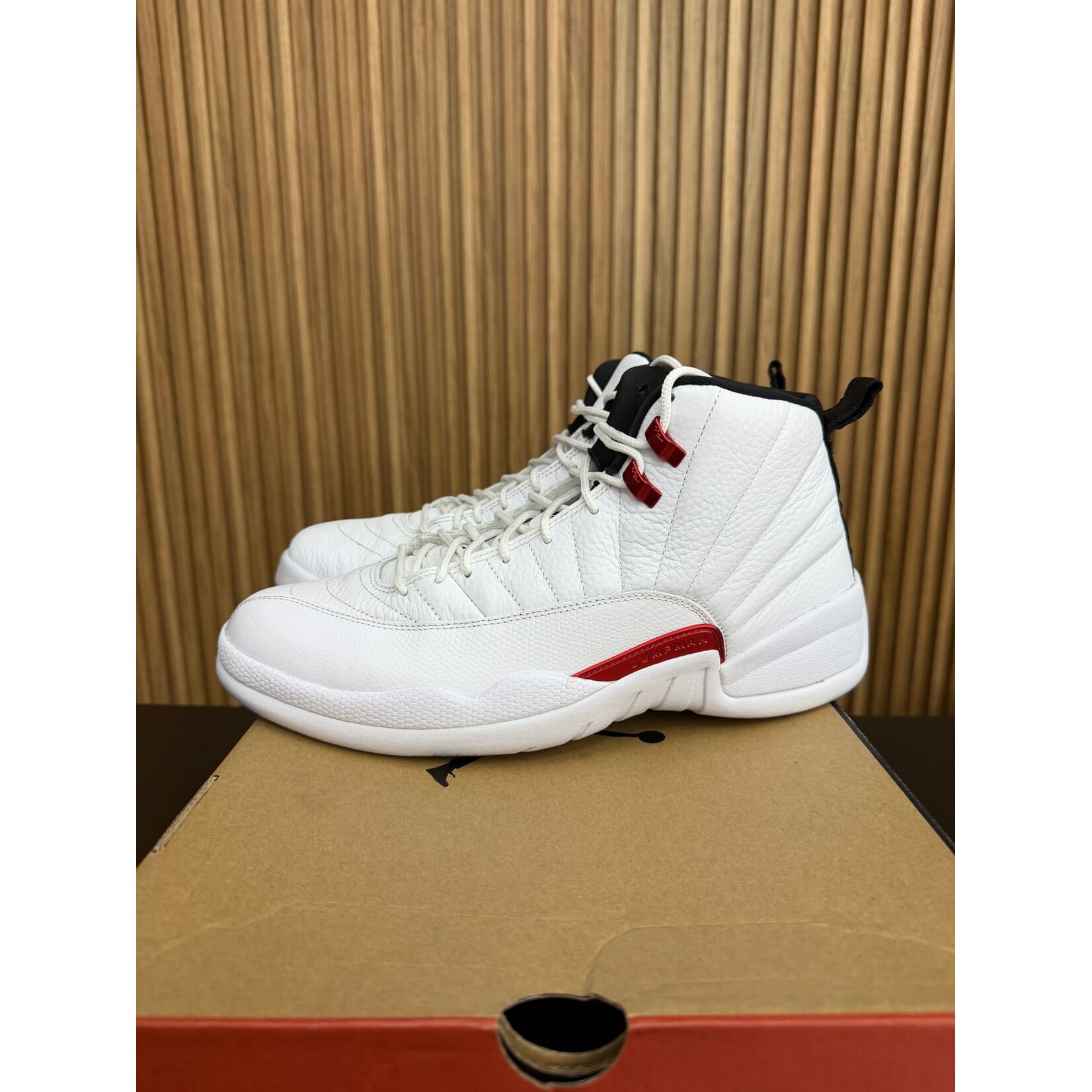 Jordan Jordan 12 Retro Twist  Size 12, PREOWNED*