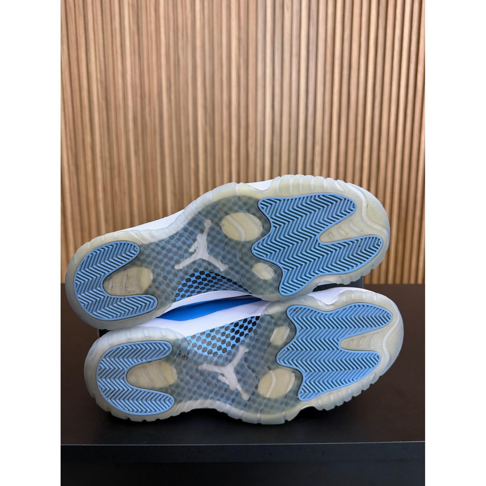 Jordan Jordan 11 Retro Low University Blue (2017) Size 12, PREOWNED*