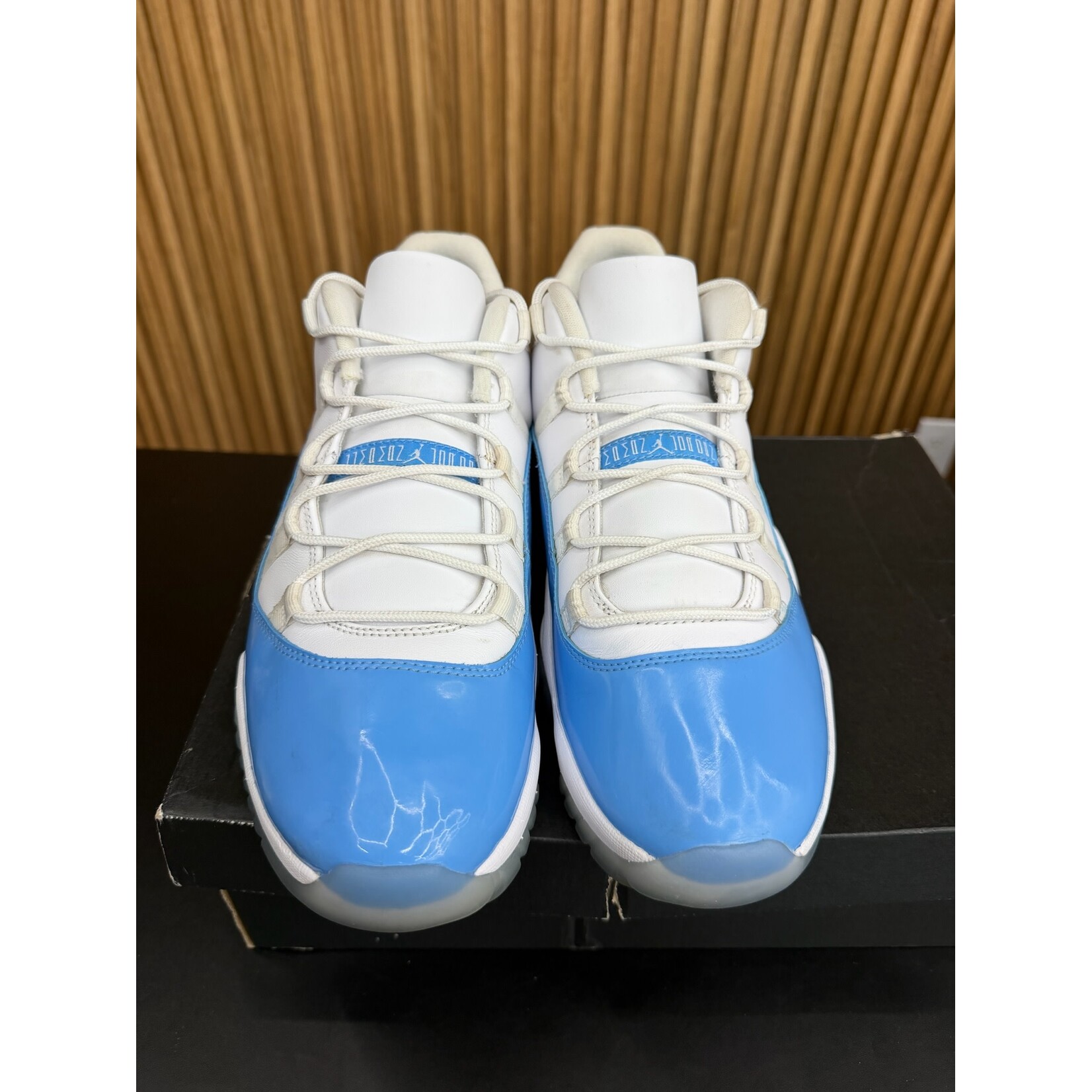 Jordan Jordan 11 Retro Low University Blue (2017) Size 12, PREOWNED*