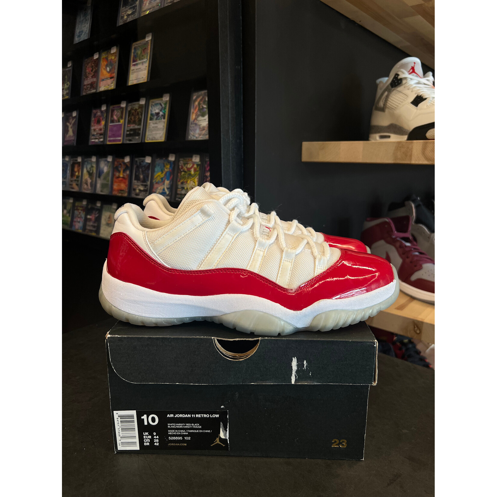 Jordan Jordan 11 Retro Low Cherry (2016) Size 10, PREOWNED