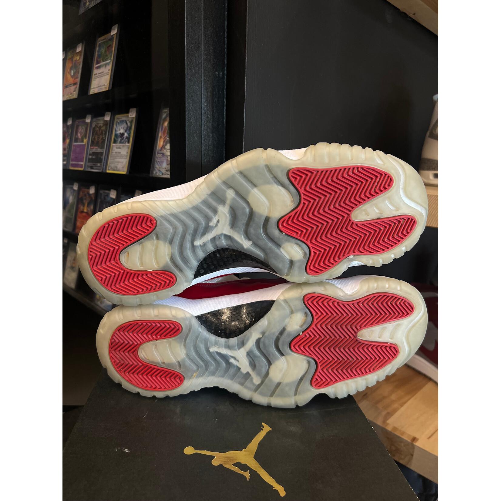Jordan Jordan 11 Retro Low Cherry (2016) Size 10, PREOWNED