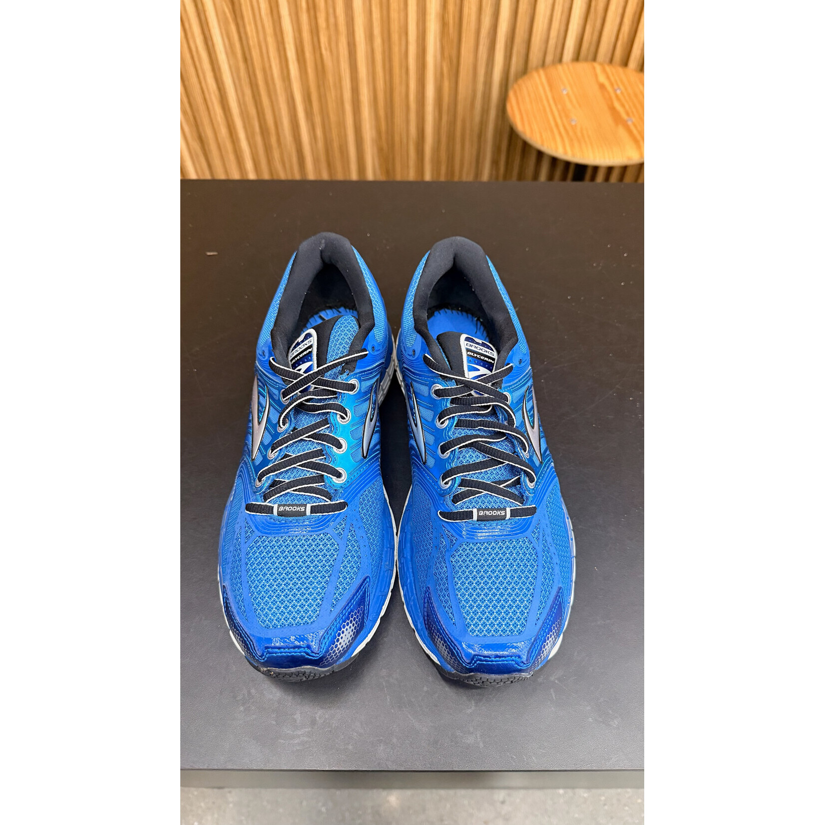 Brooks Brooks 11 Blue/Black/White Size 8.5, PREOWNED NO BOX NO INSOLES