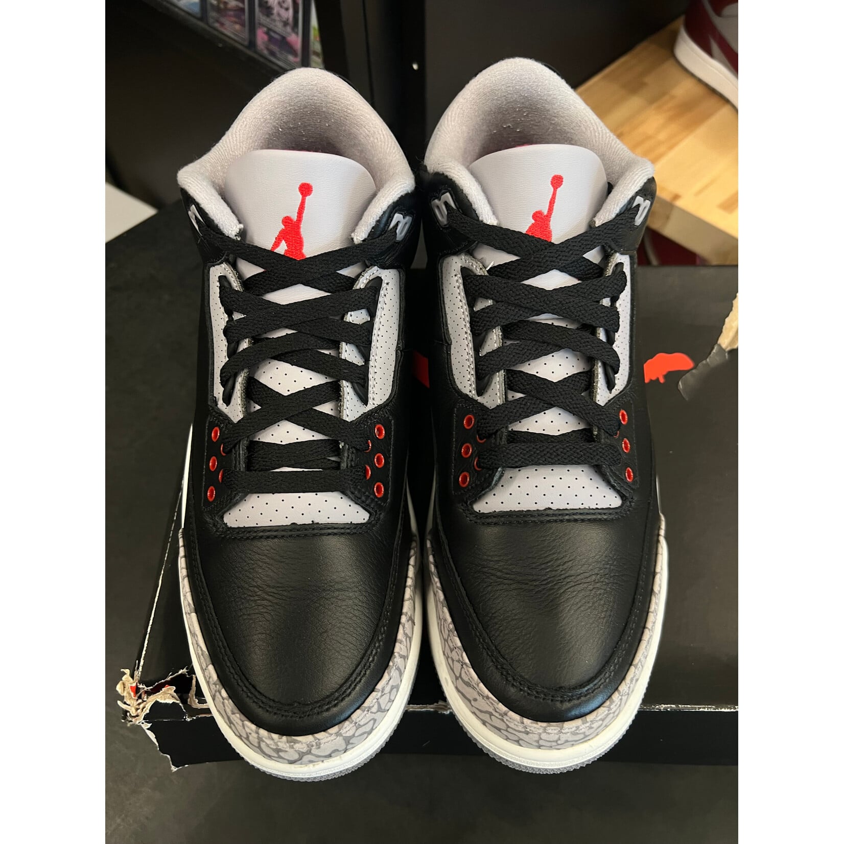 Jordan Jordan 3 Retro OG Black Cement (2024) Size 9.5, PREOWNED*