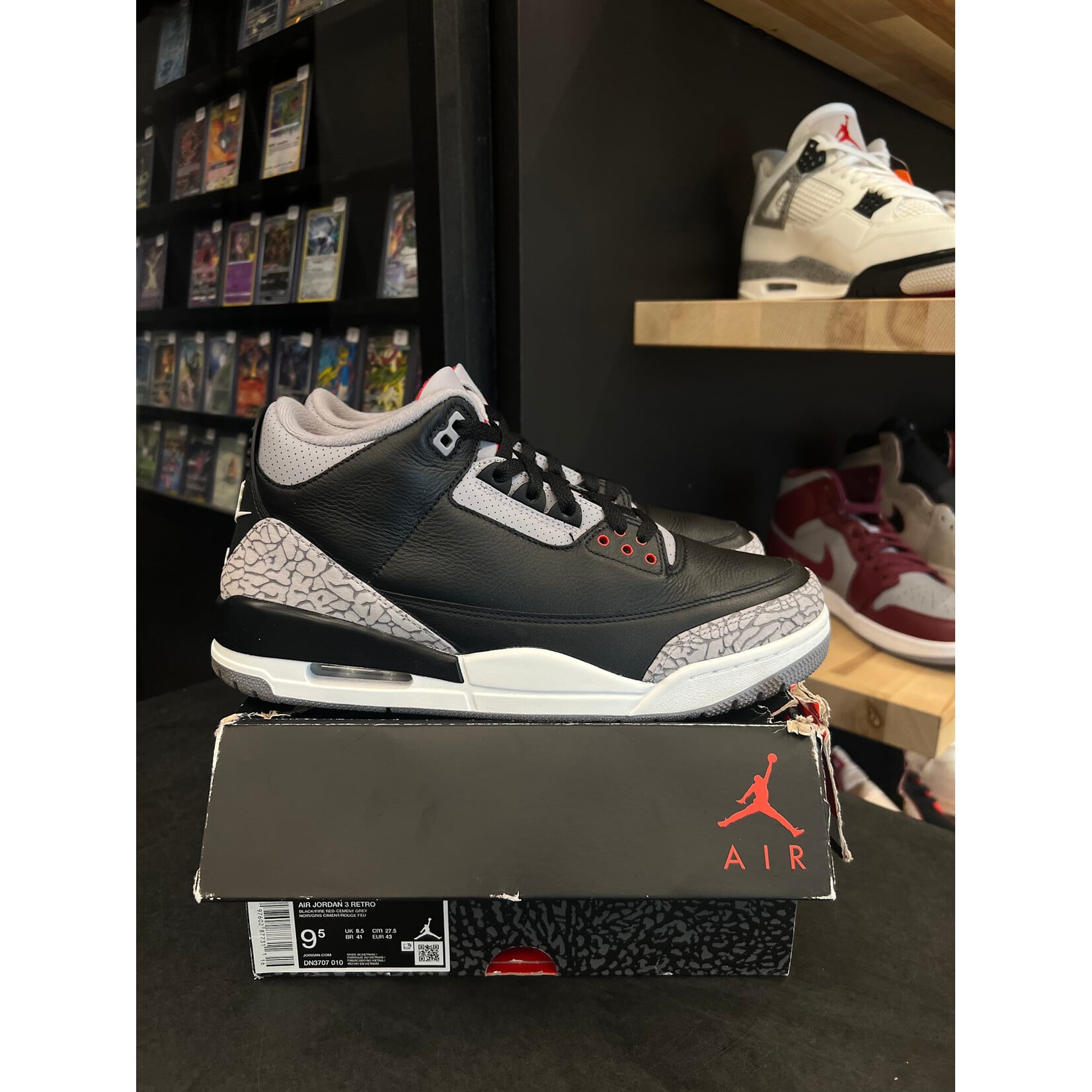 Jordan Jordan 3 Retro OG Black Cement (2024) Size 9.5, PREOWNED*