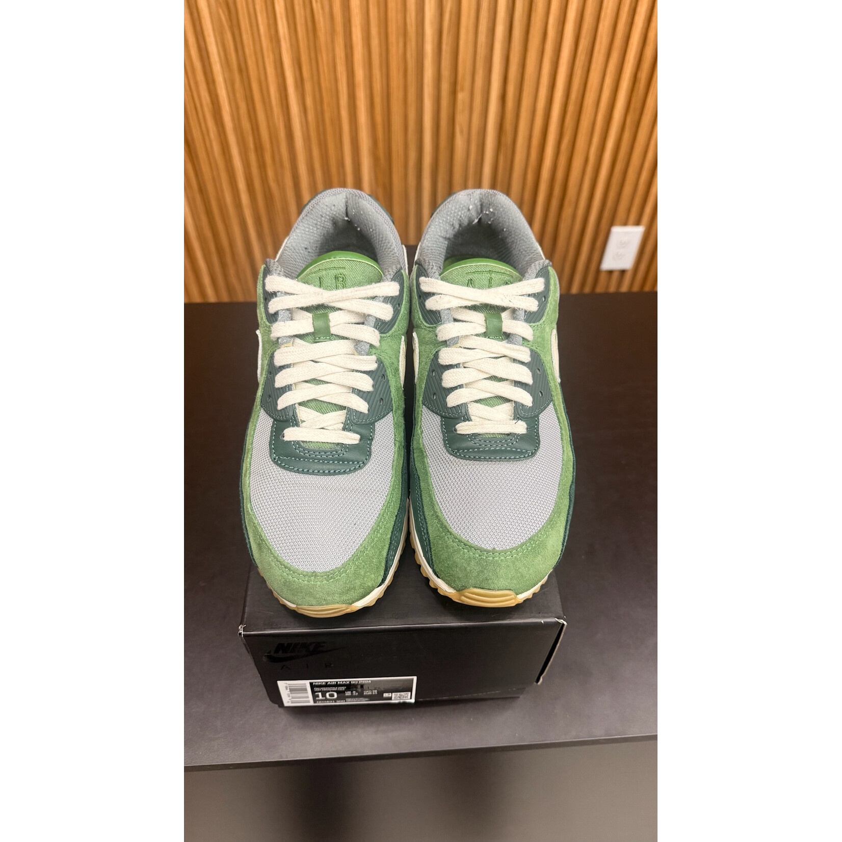 Nike Nike Air Max 90 PRM Pro Green Pale Ivory Size 10, PREOWNED*