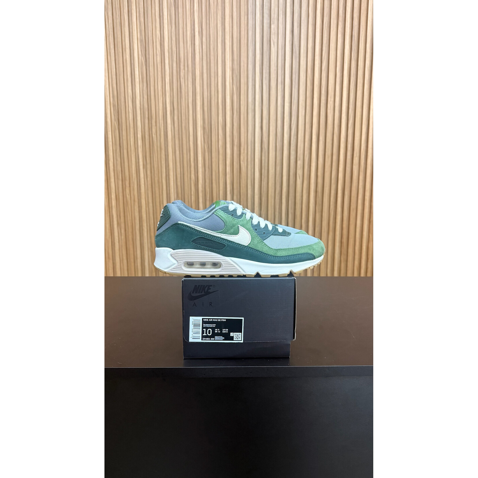 Nike Nike Air Max 90 PRM Pro Green Pale Ivory Size 10, PREOWNED*