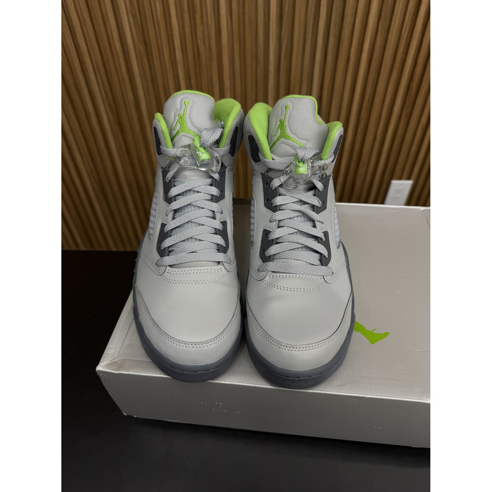 Jordan Jordan 5 Retro Green Bean (2022) Size 10.5, PREOWNED*
