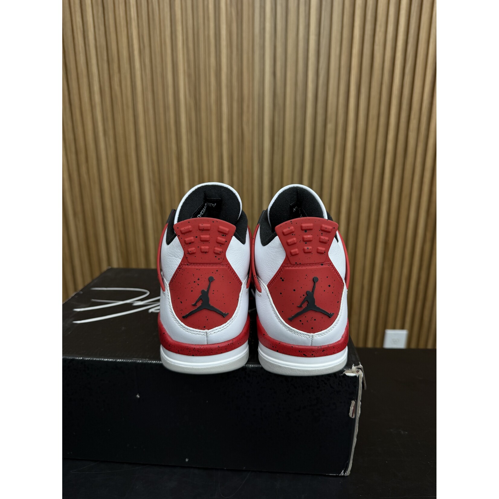 Jordan Jordan 4 Retro Red Cement Size 11, PREOWNED*