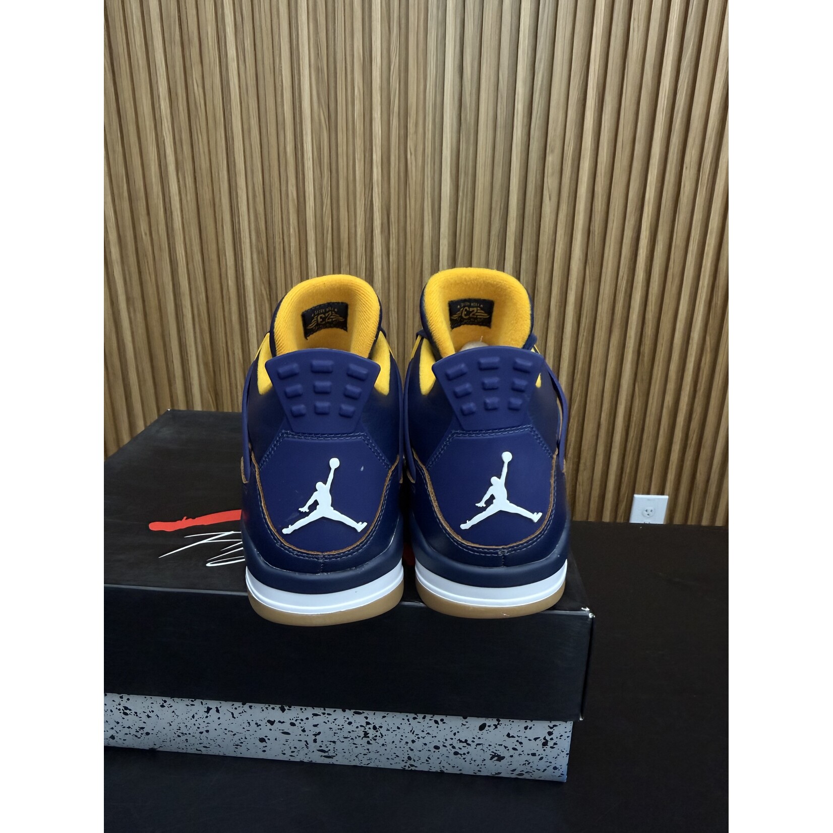 Jordan Jordan 4 Retro Dunk From Above Size 11, PREOWNED
