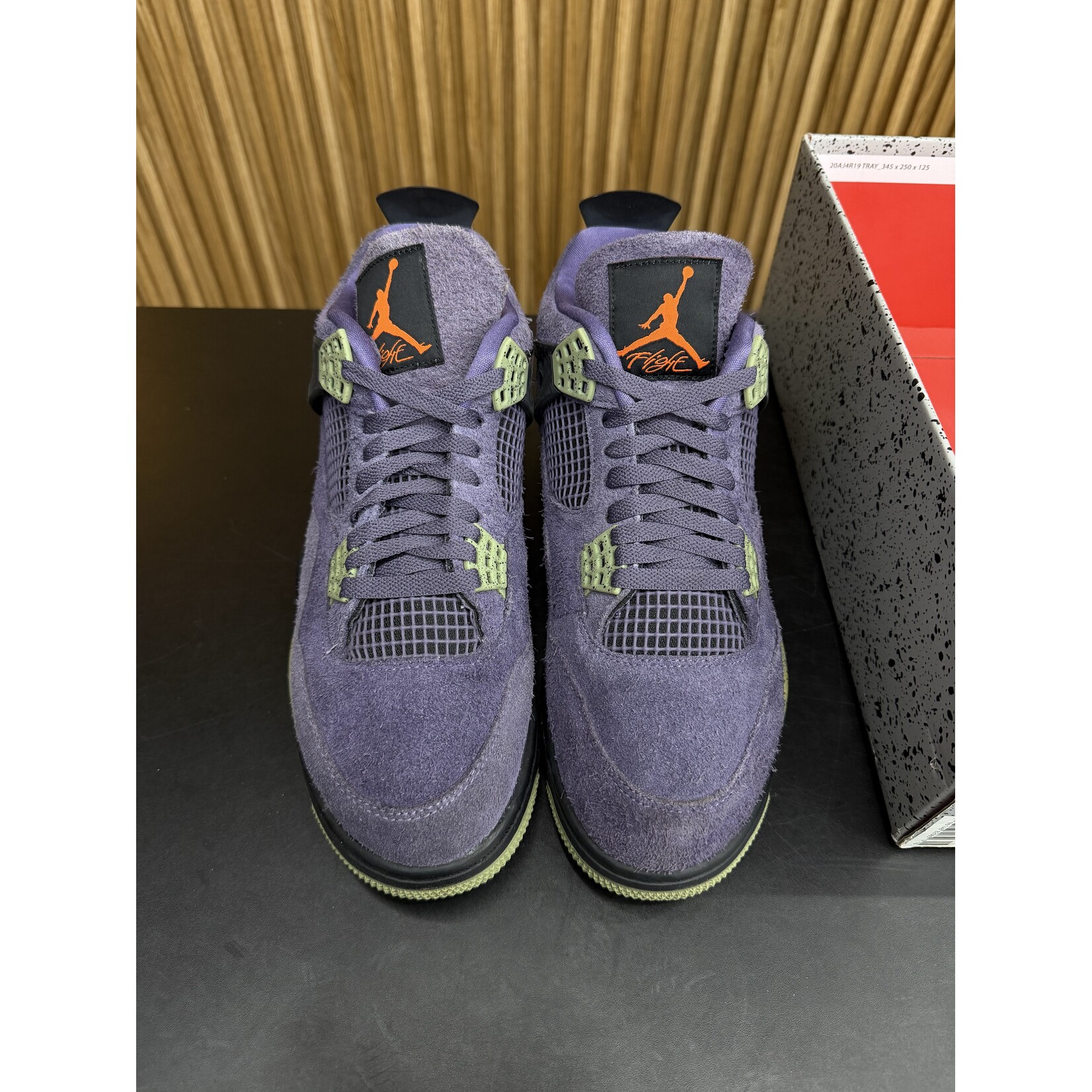 Jordan Jordan 4 Retro Canyon Purple (Women's) Size 12W, PREOWNED*