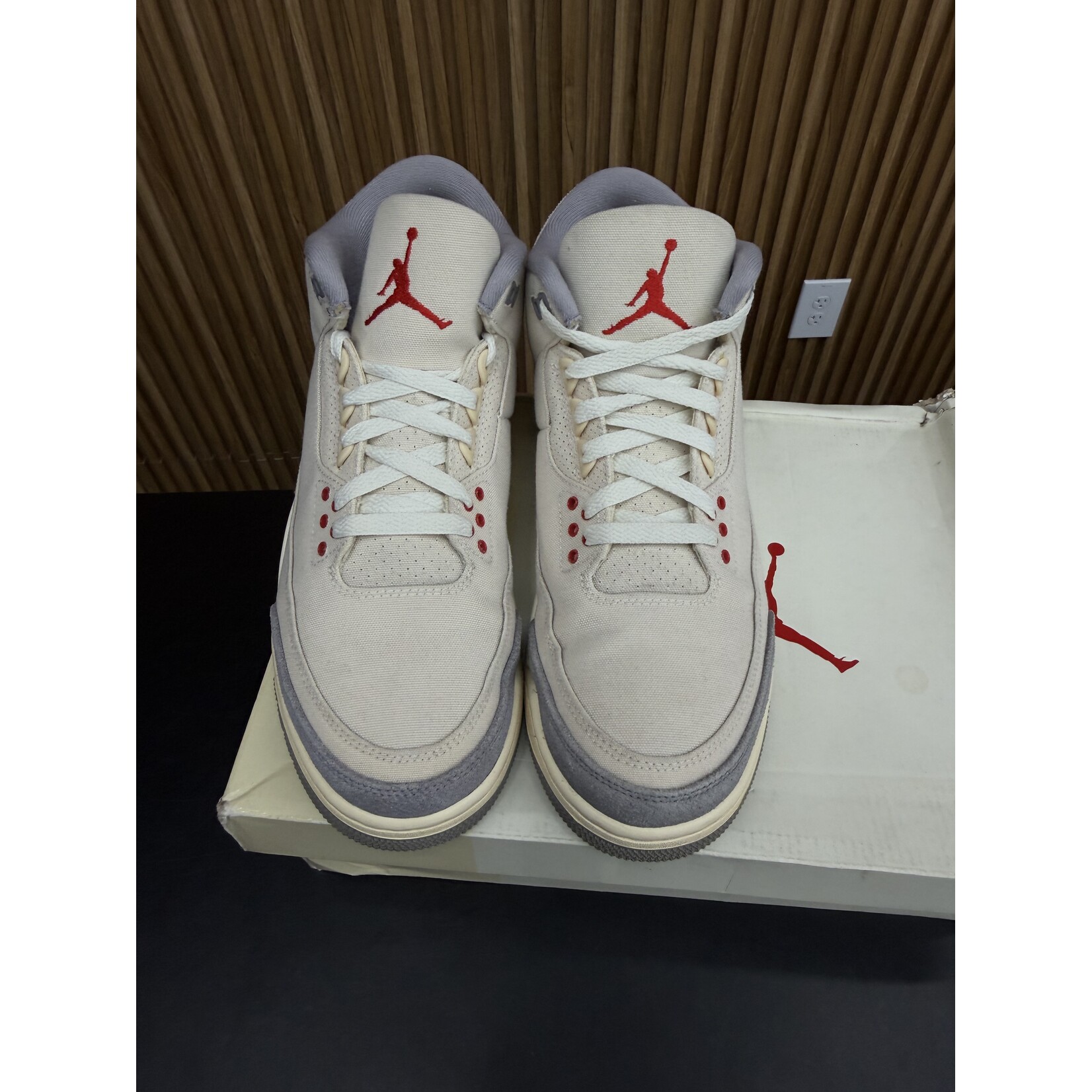Jordan Jordan 3 Retro Muslin Size 11, PREOWNED*