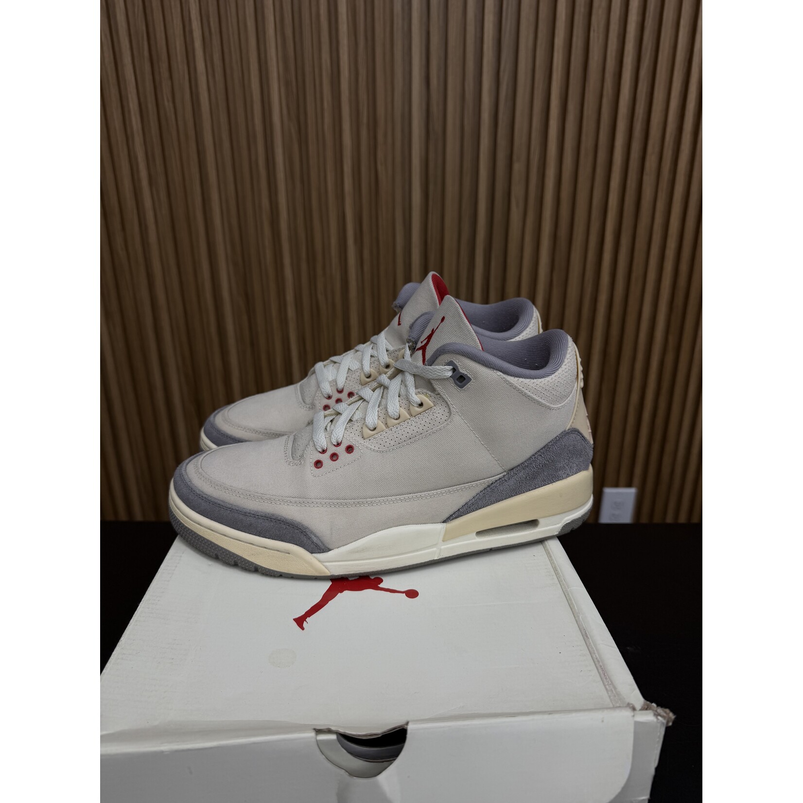Jordan Jordan 3 Retro Muslin Size 11, PREOWNED*