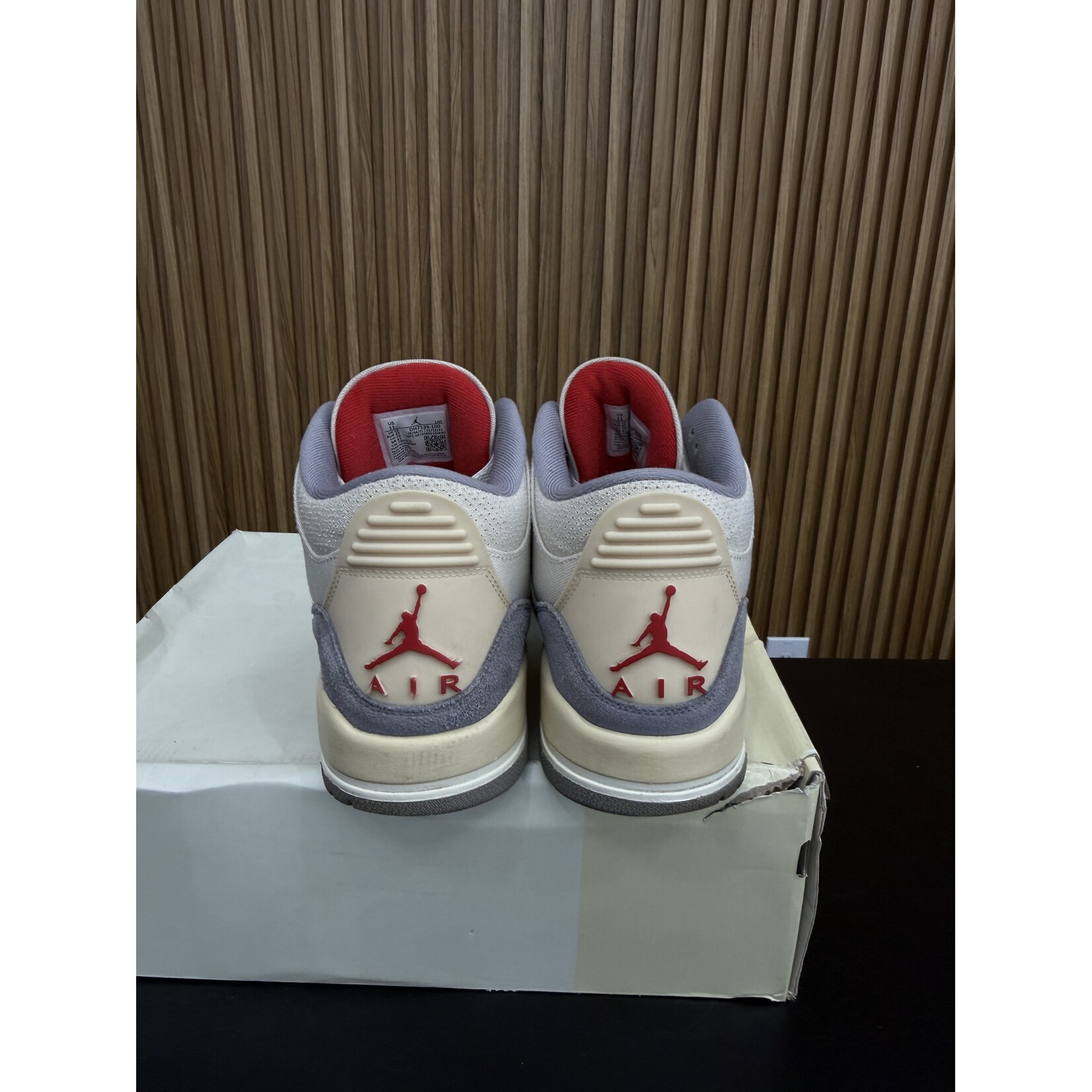 Jordan Jordan 3 Retro Muslin Size 11, PREOWNED*