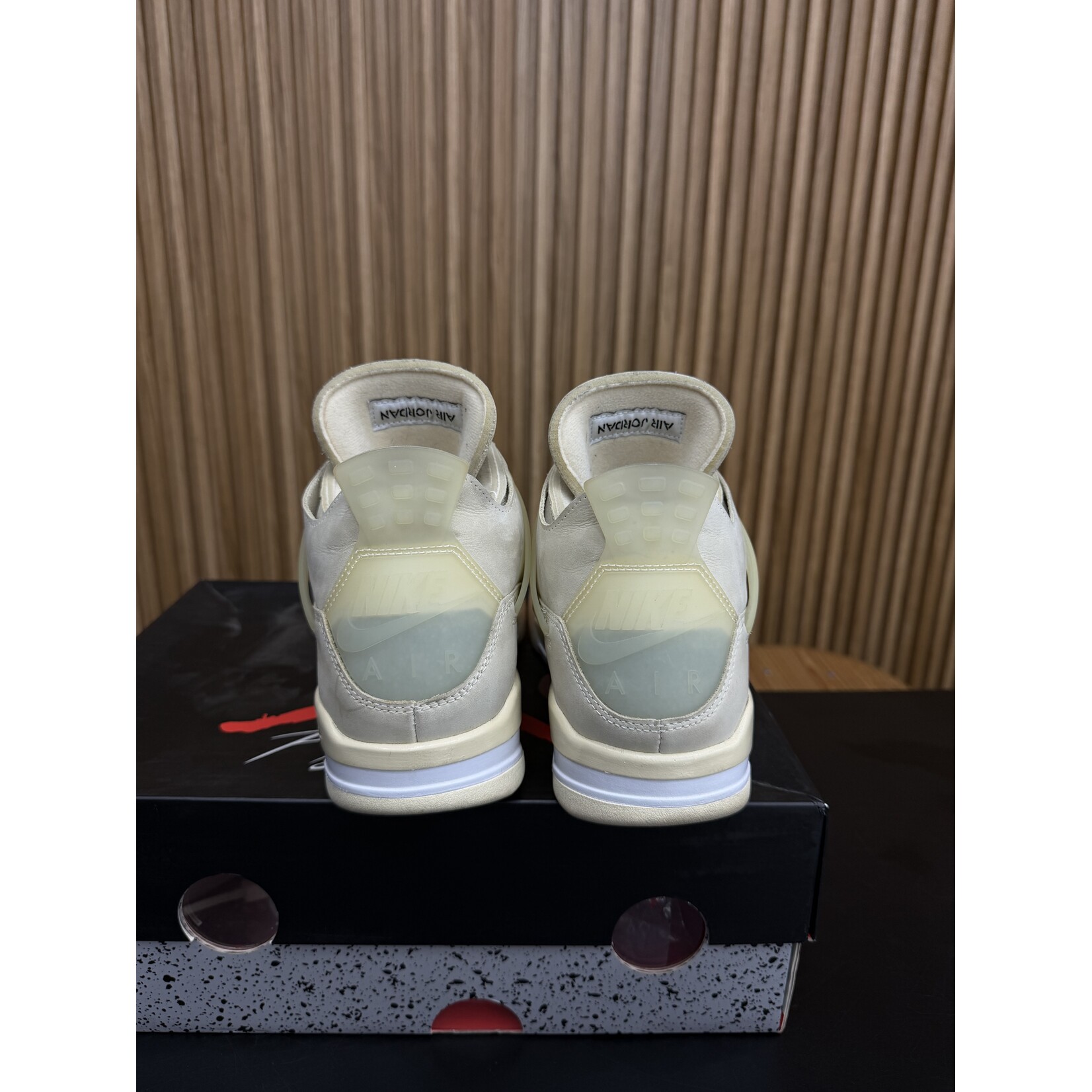 Jordan Jordan 4 Retro Off-White Sail (Women's) Size 11W, PREOWNED