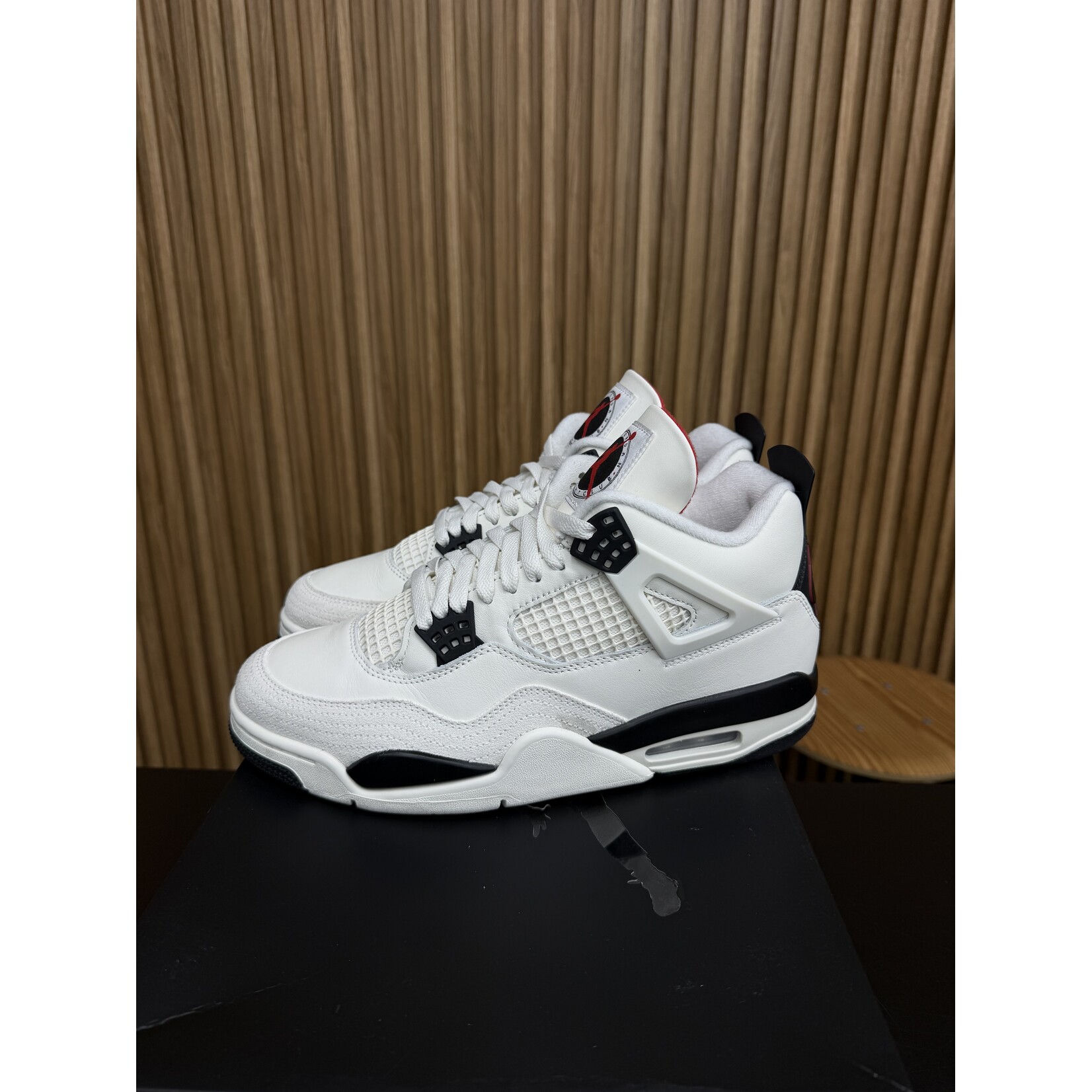Jordan Jordan 4 Retro Flight Club Size 10.5, PREOWNED