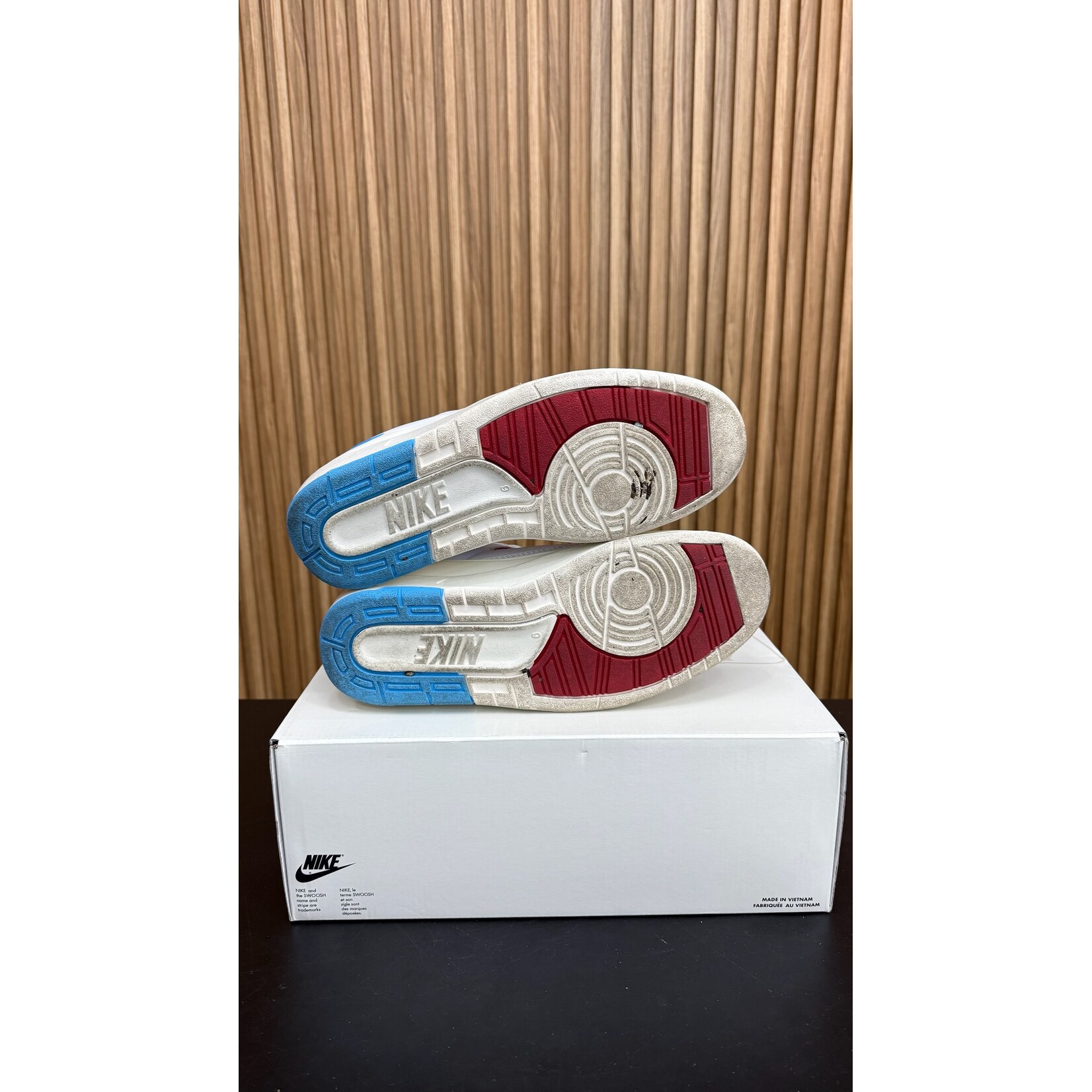 Jordan Jordan 2 Retro Low NC to Chi (Women's) Size 10.5W, PREOWNED