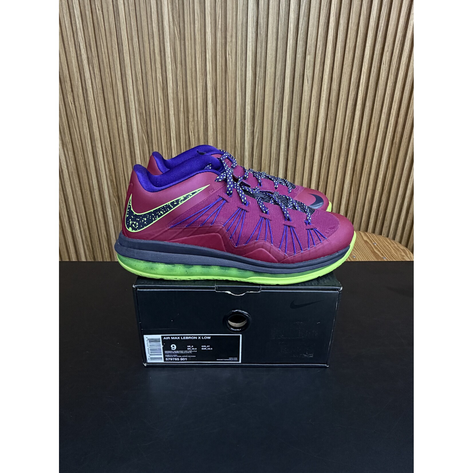 Nike Nike LeBron X Low LeBroncurial Size 9, PREOWNED