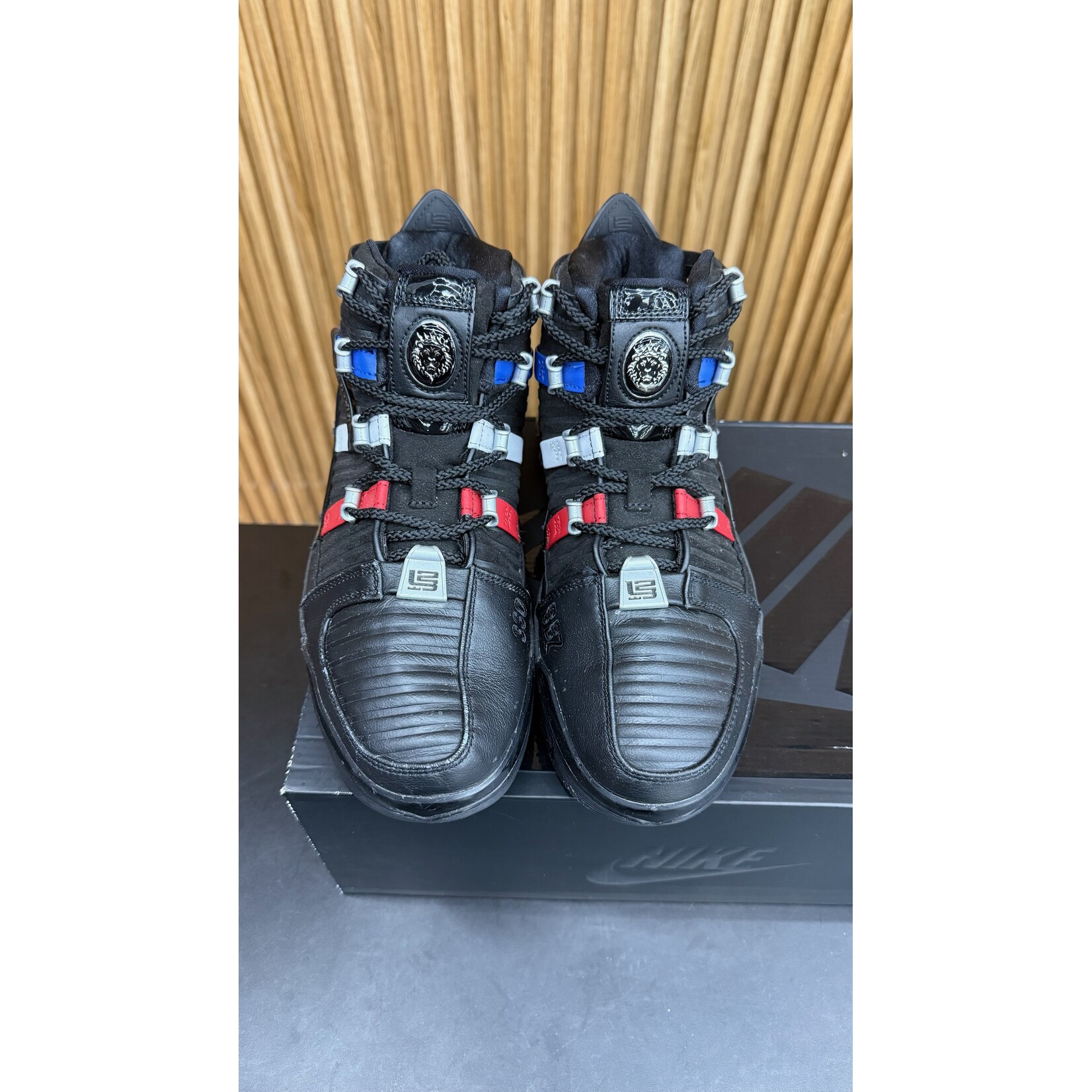 Nike Nike LeBron 3 The Shop Black University Red (2022) Size 9.5, PREOWNED