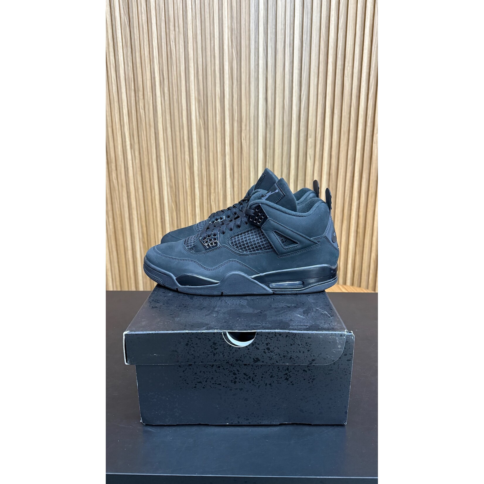 Jordan Jordan 4 Retro Black Cat (2025) Size 13, PREOWNED*