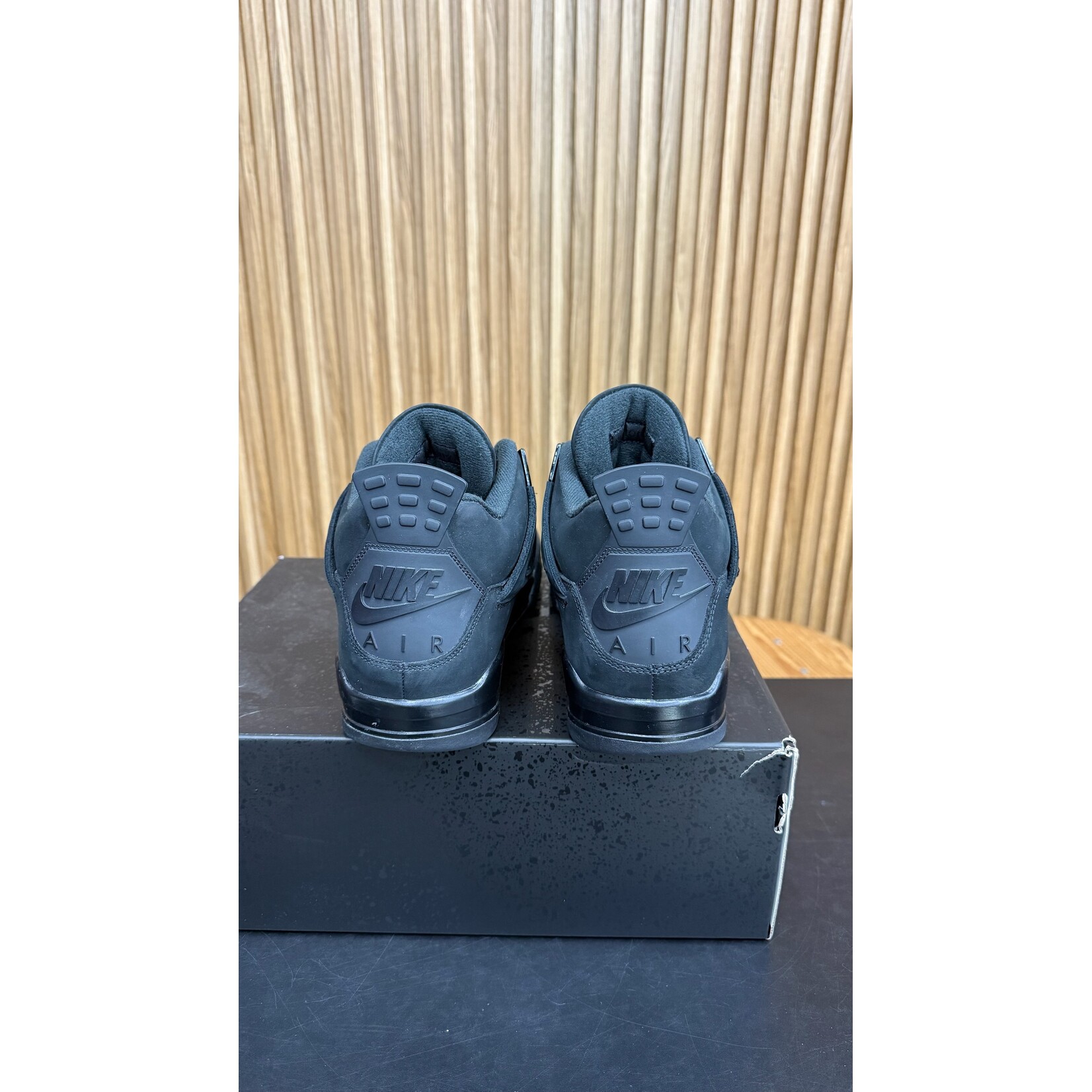 Jordan Jordan 4 Retro Black Cat (2025) Size 13, PREOWNED*