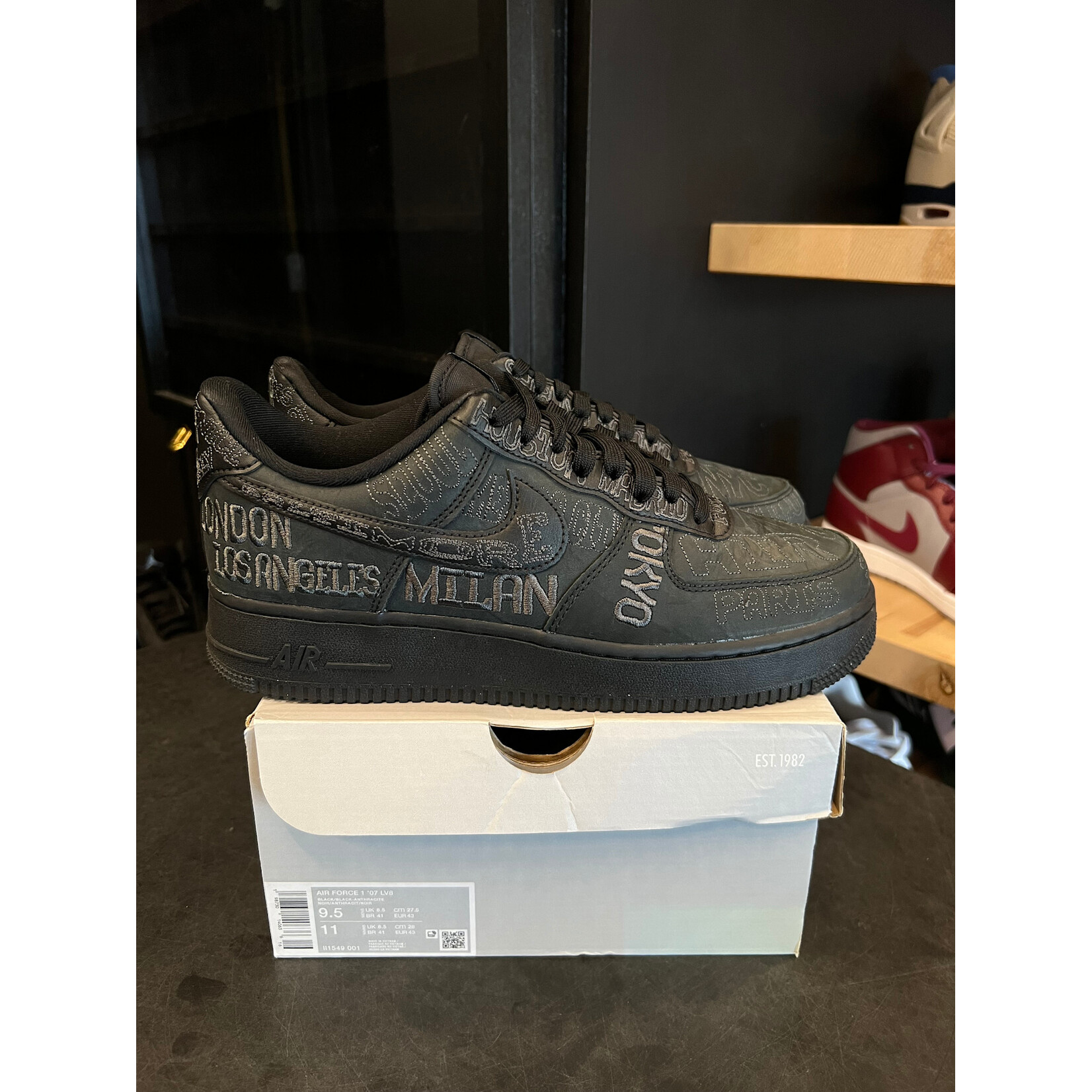 Nike Nike Air Force 1 Low World Tour Black Size 9.5, PREOWNED