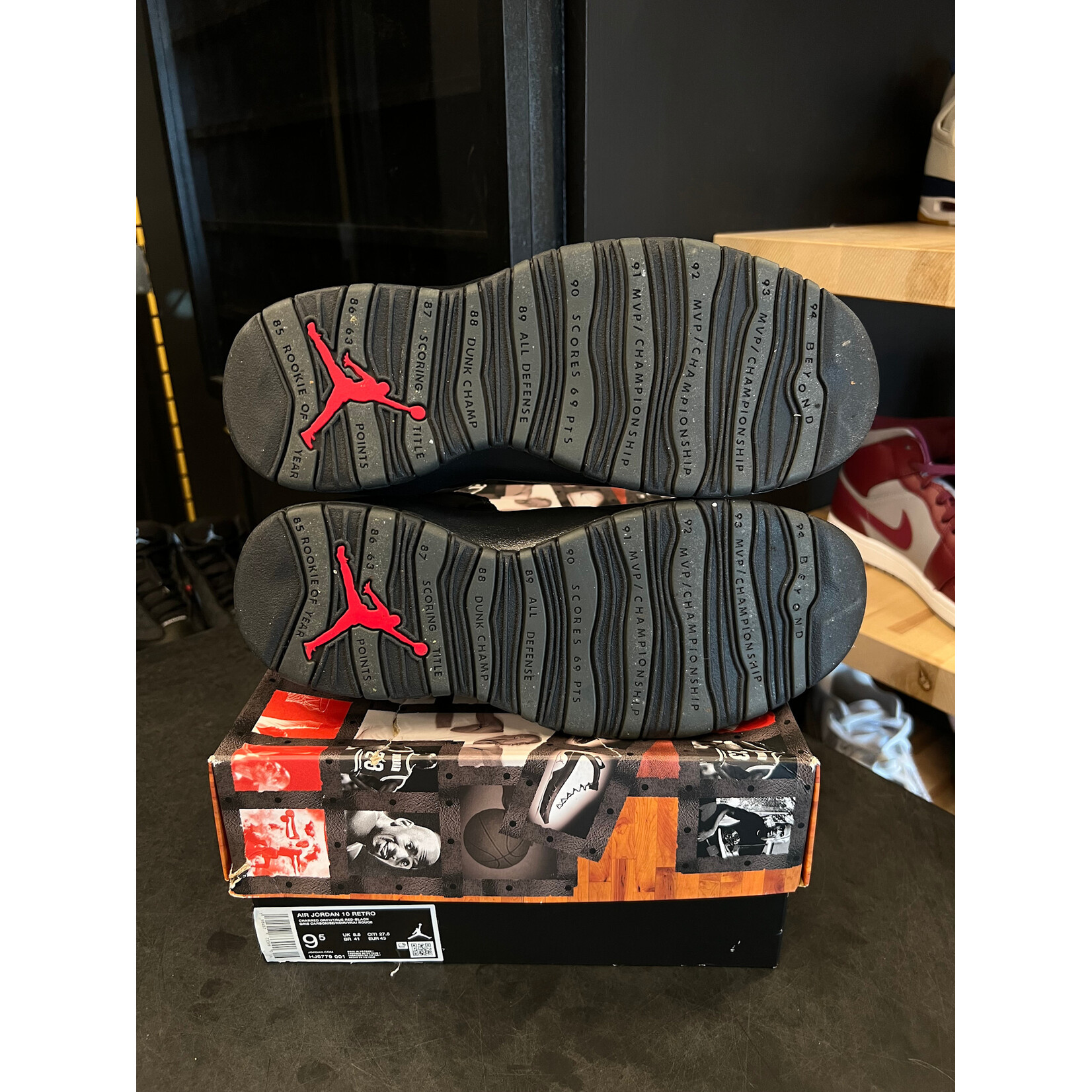 Jordan Jordan 10 Retro Shadow (2025) Size 9.5, PREOWNED*
