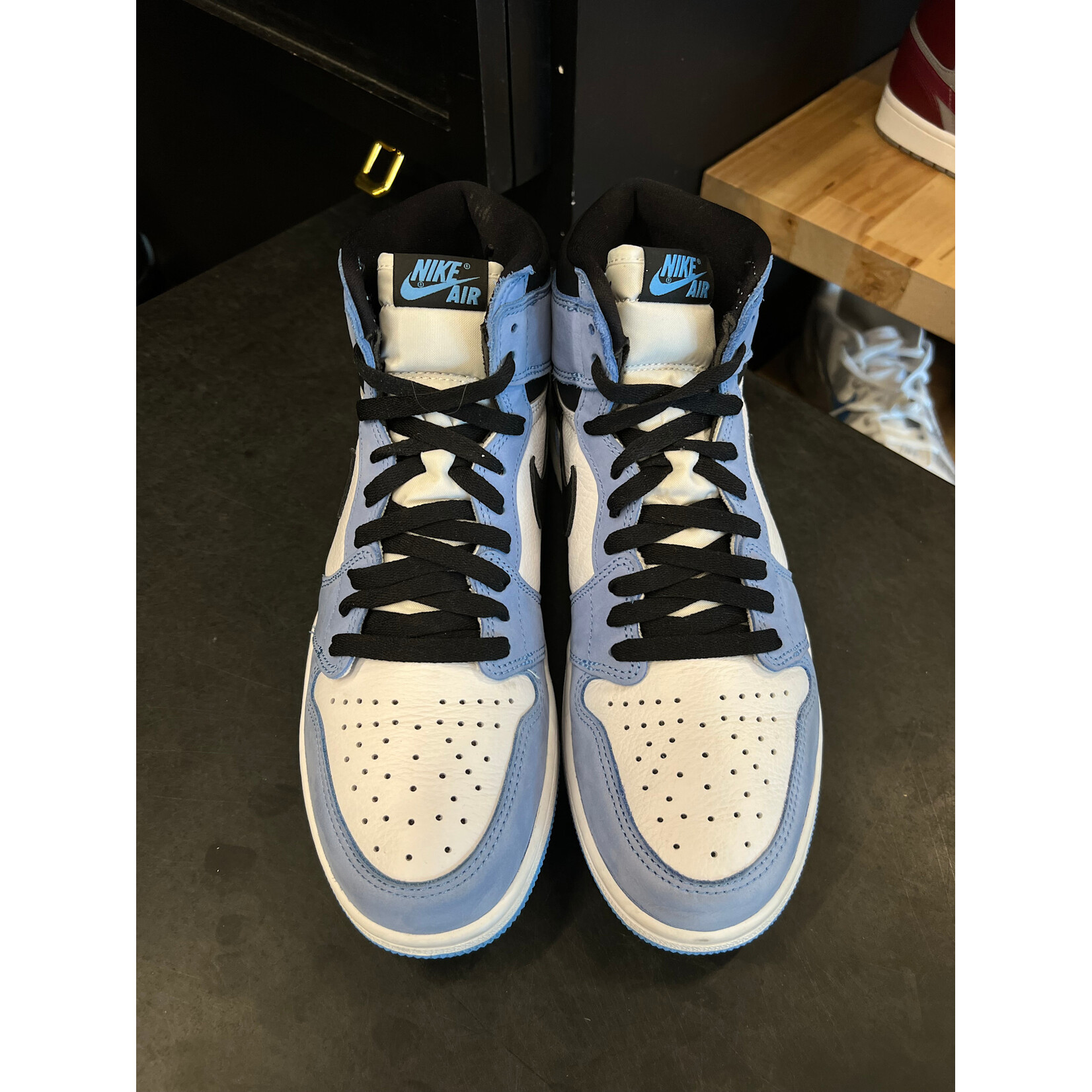 Jordan Jordan 1 Retro High OG University Blue Size 10.5, PREOWNED*