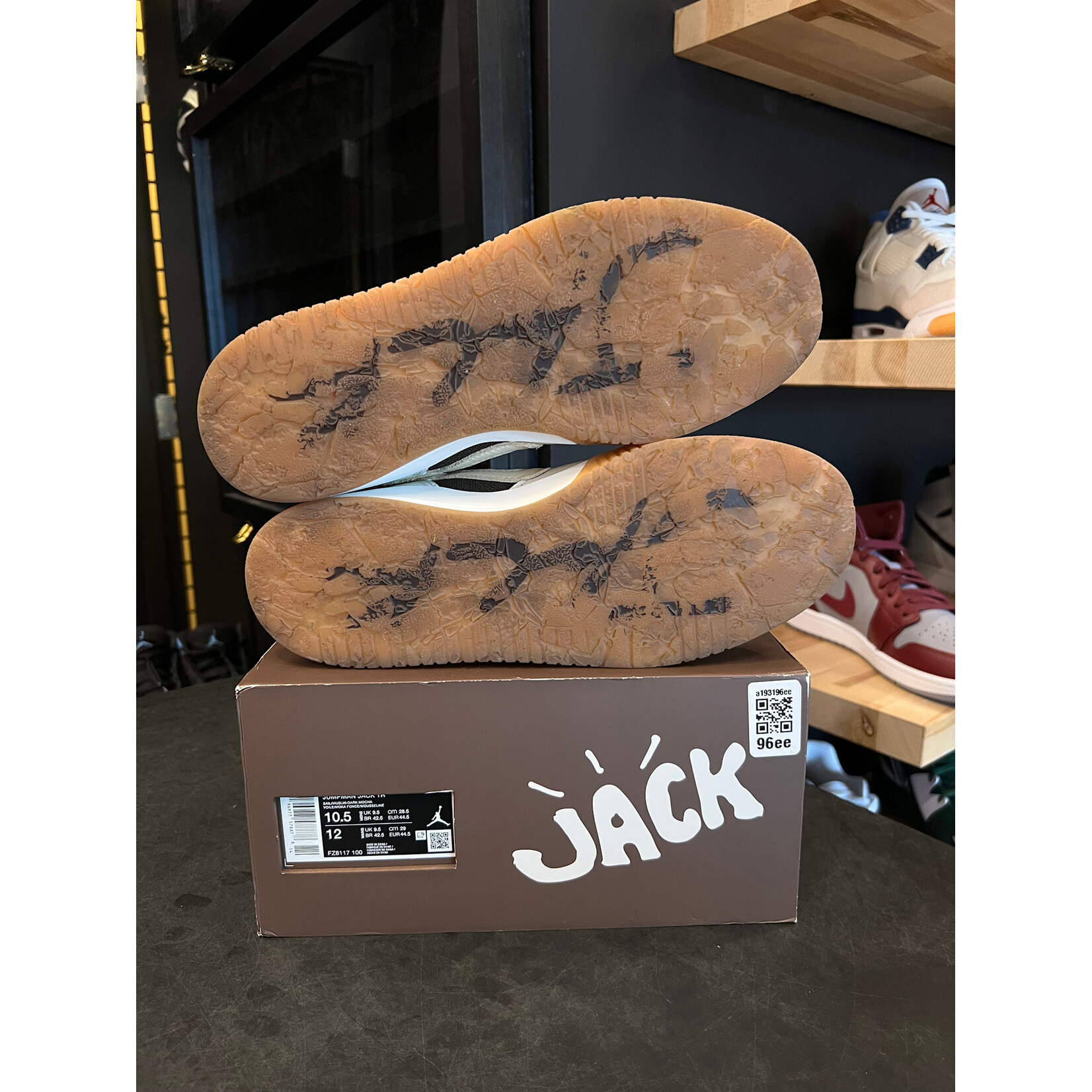 Jordan Jordan Jumpman Jack TR Travis Scott Sail Size 10.5, PREOWNED*